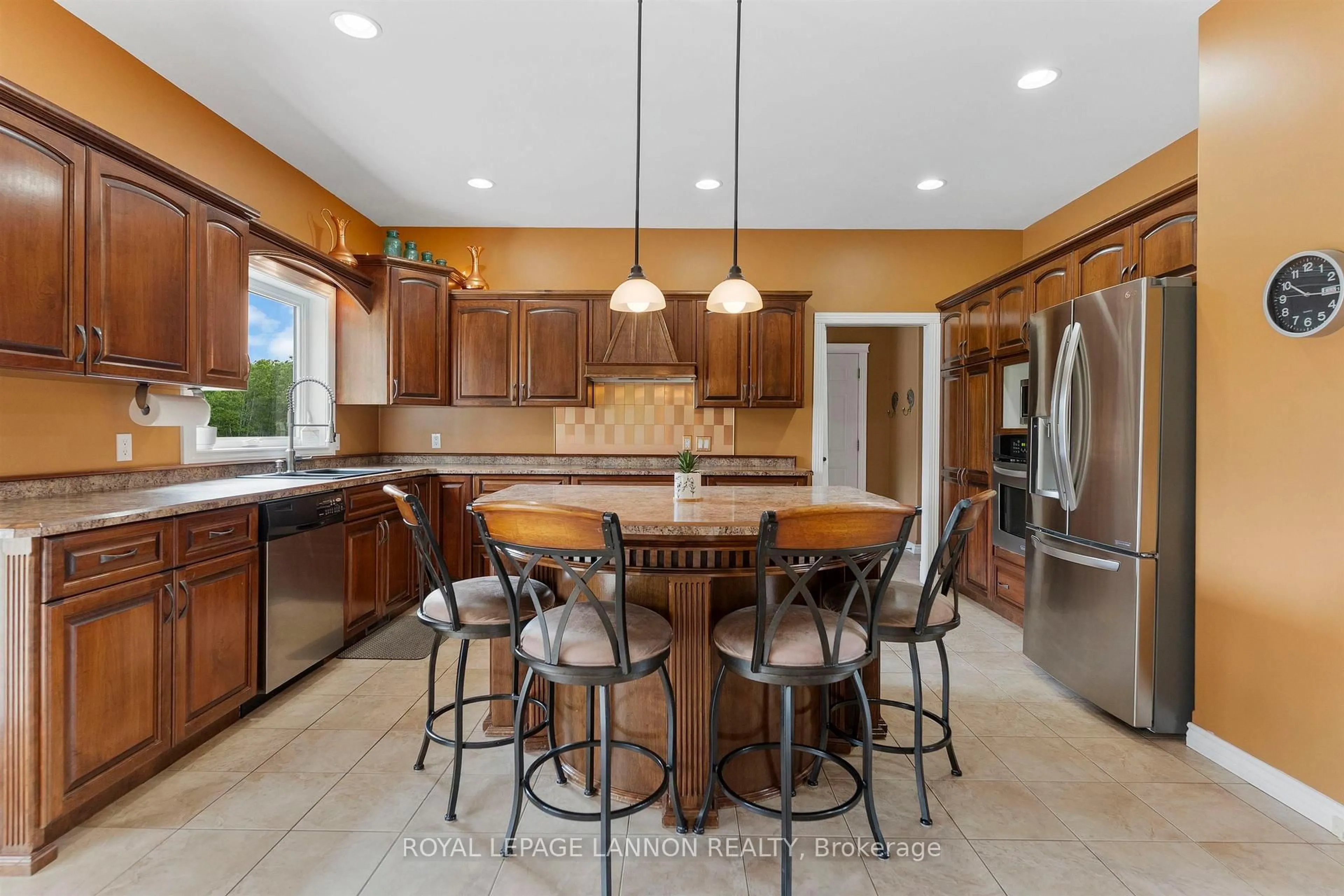 Open concept kitchen, ceramic/tile floor for 566 Calvert Rd, Oliver Paipoonge Ontario P0T 2G0