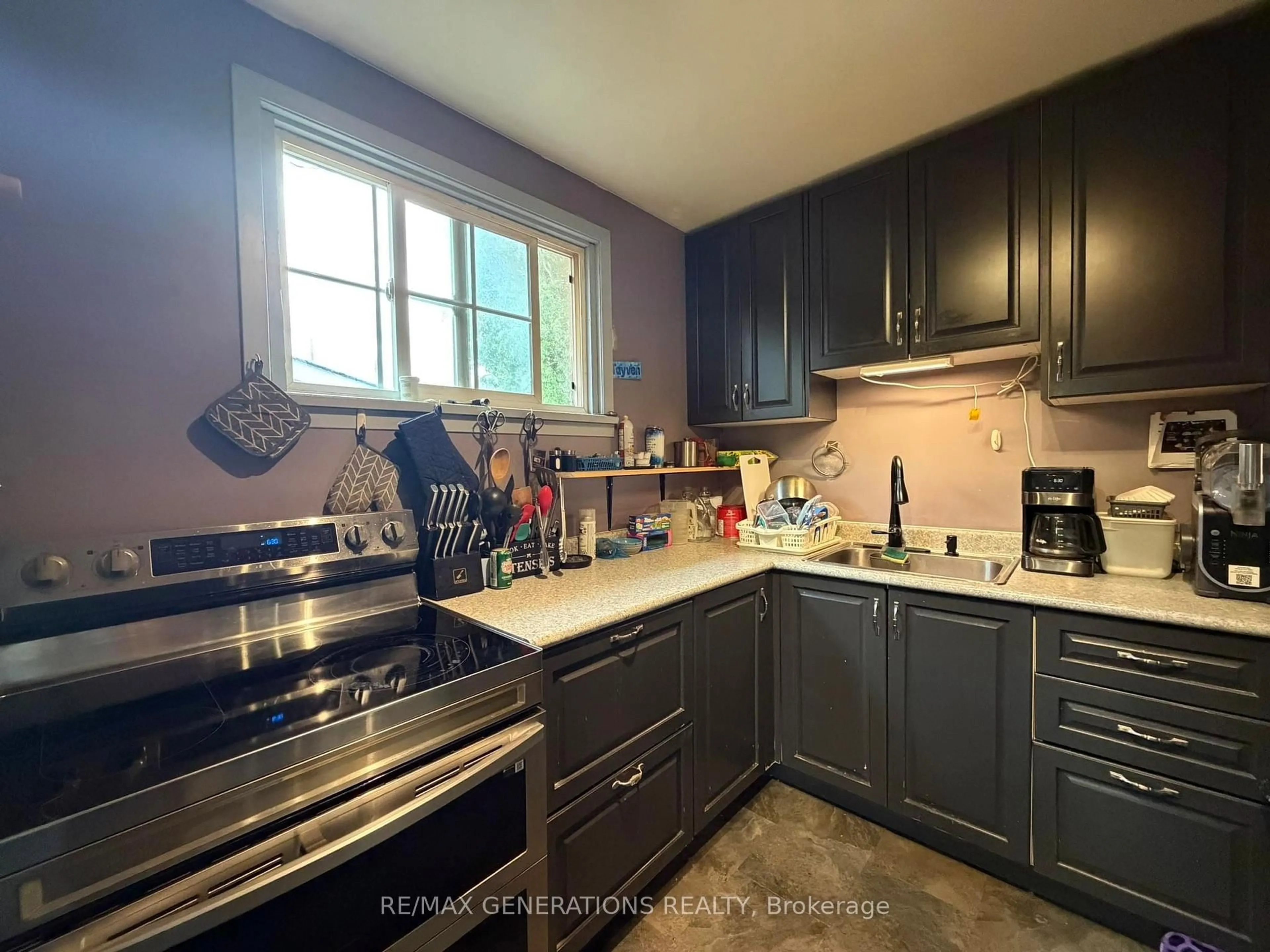 Unknown for 444 McKellar St, Thunder Bay Ontario P7C 4A1