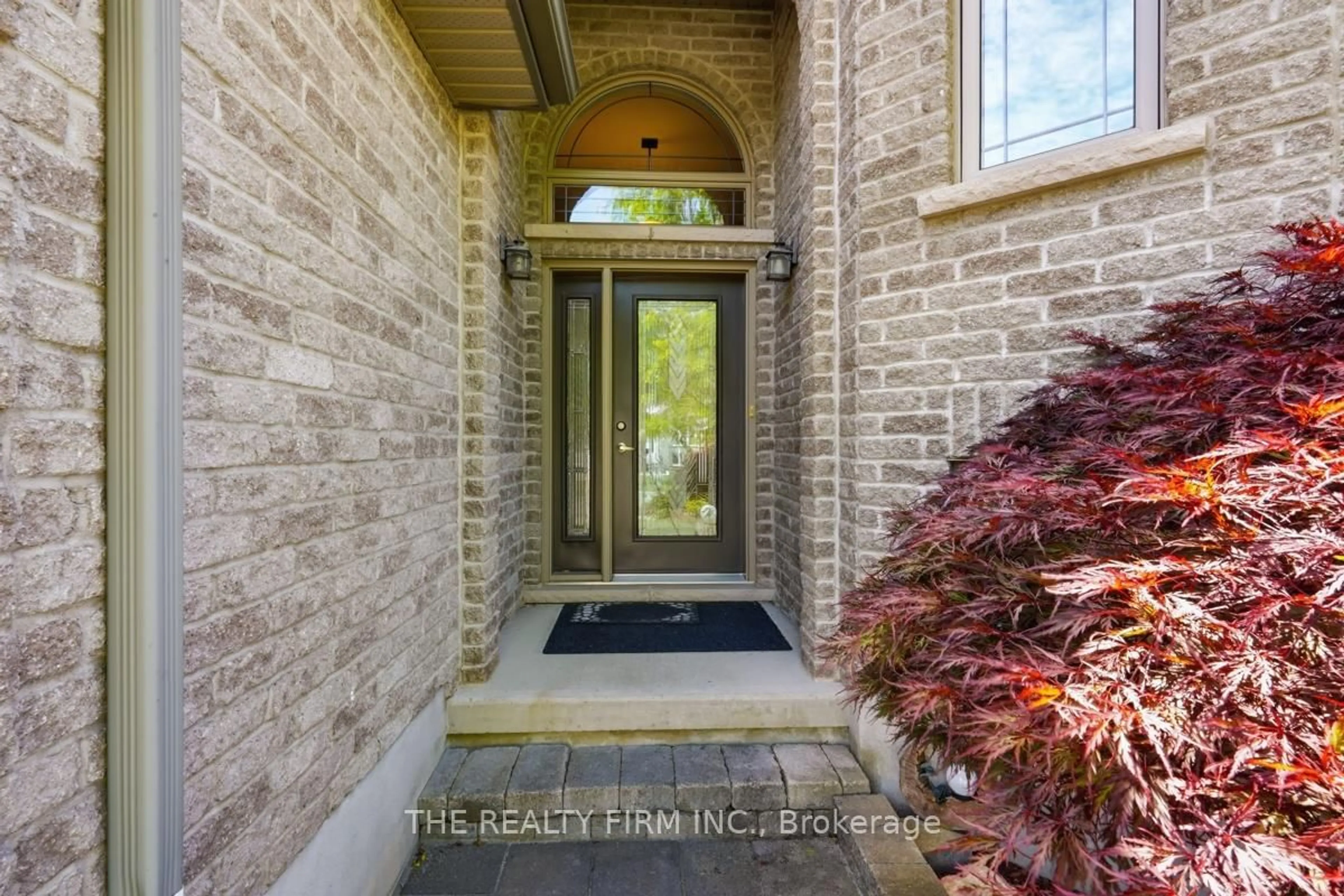 Indoor entryway for 813 Leacock Way, London North Ontario N6G 5N5