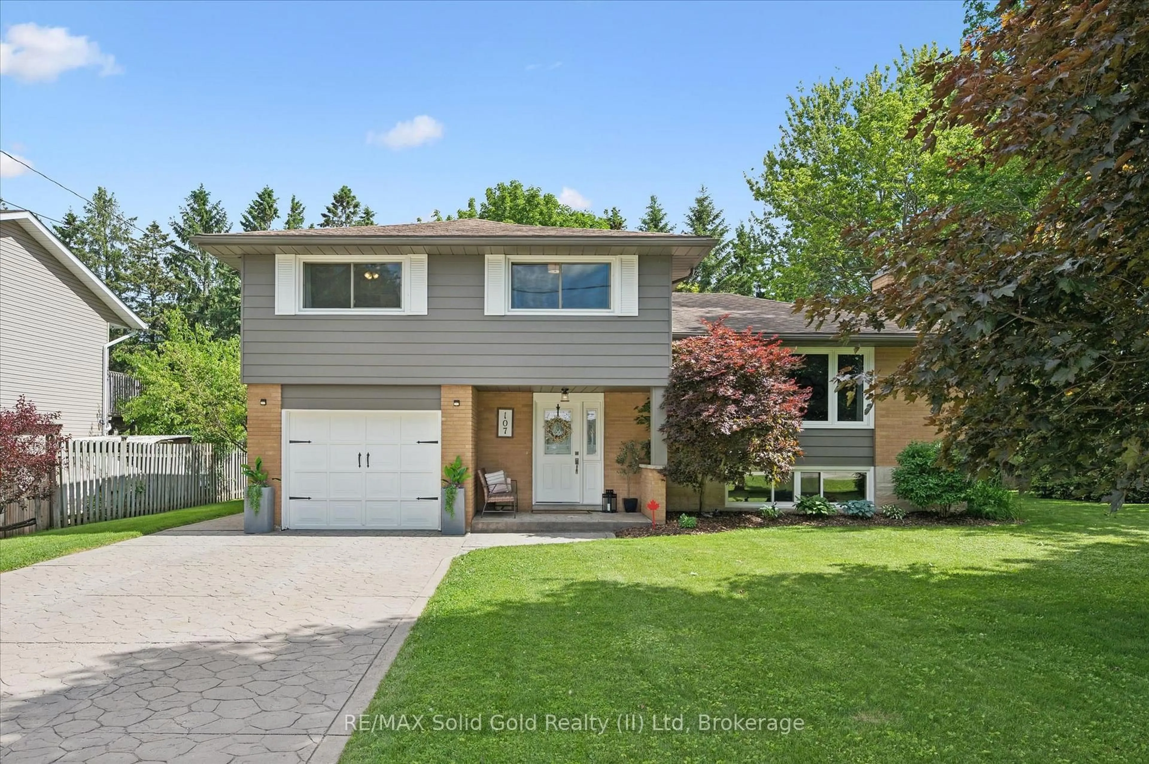 Home with vinyl exterior material, street for 107 Clarence Ave, Wilmot Ontario N0B 2L0