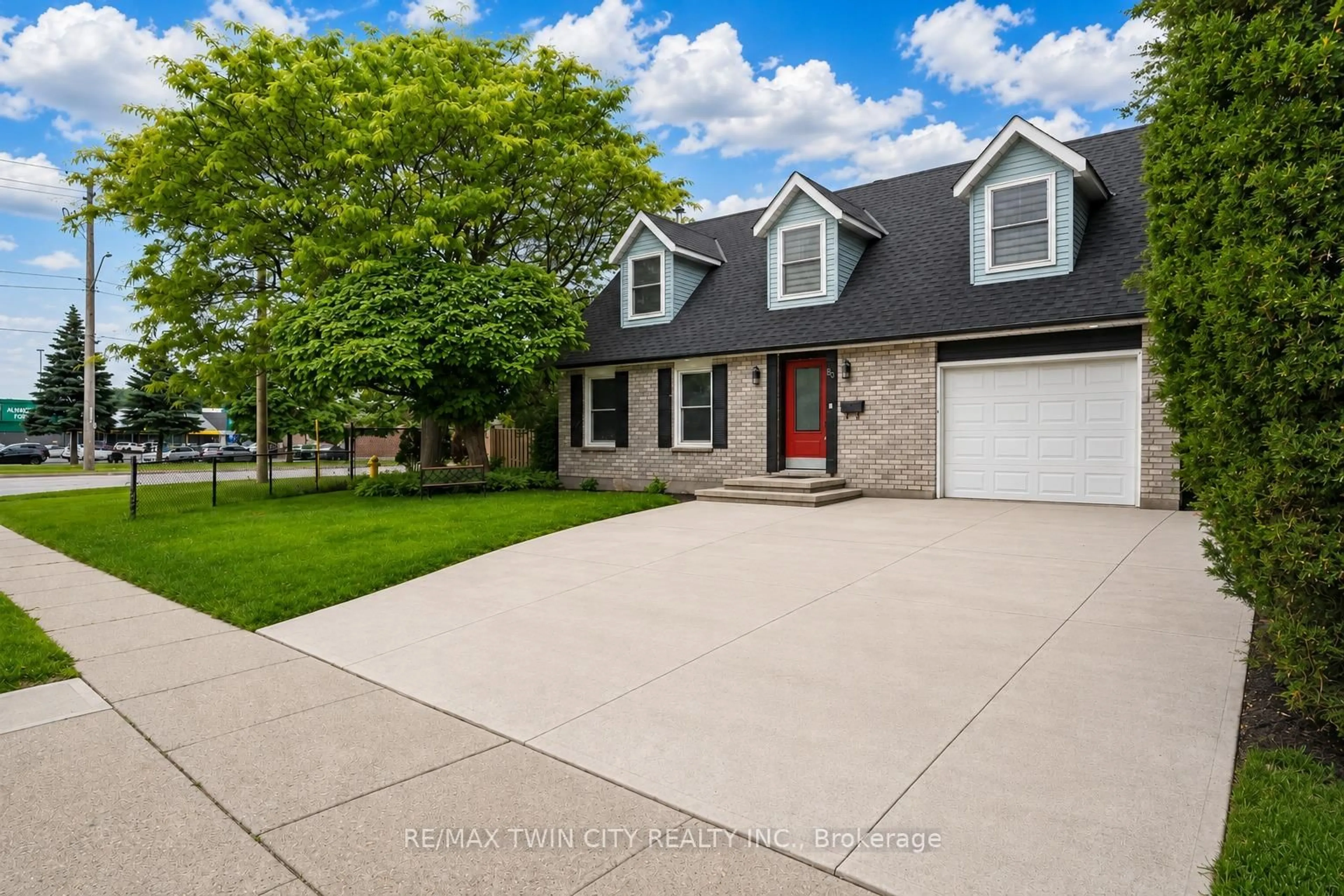 Home with vinyl exterior material, street for 80 Hubert St, Cambridge Ontario N3C 3T6