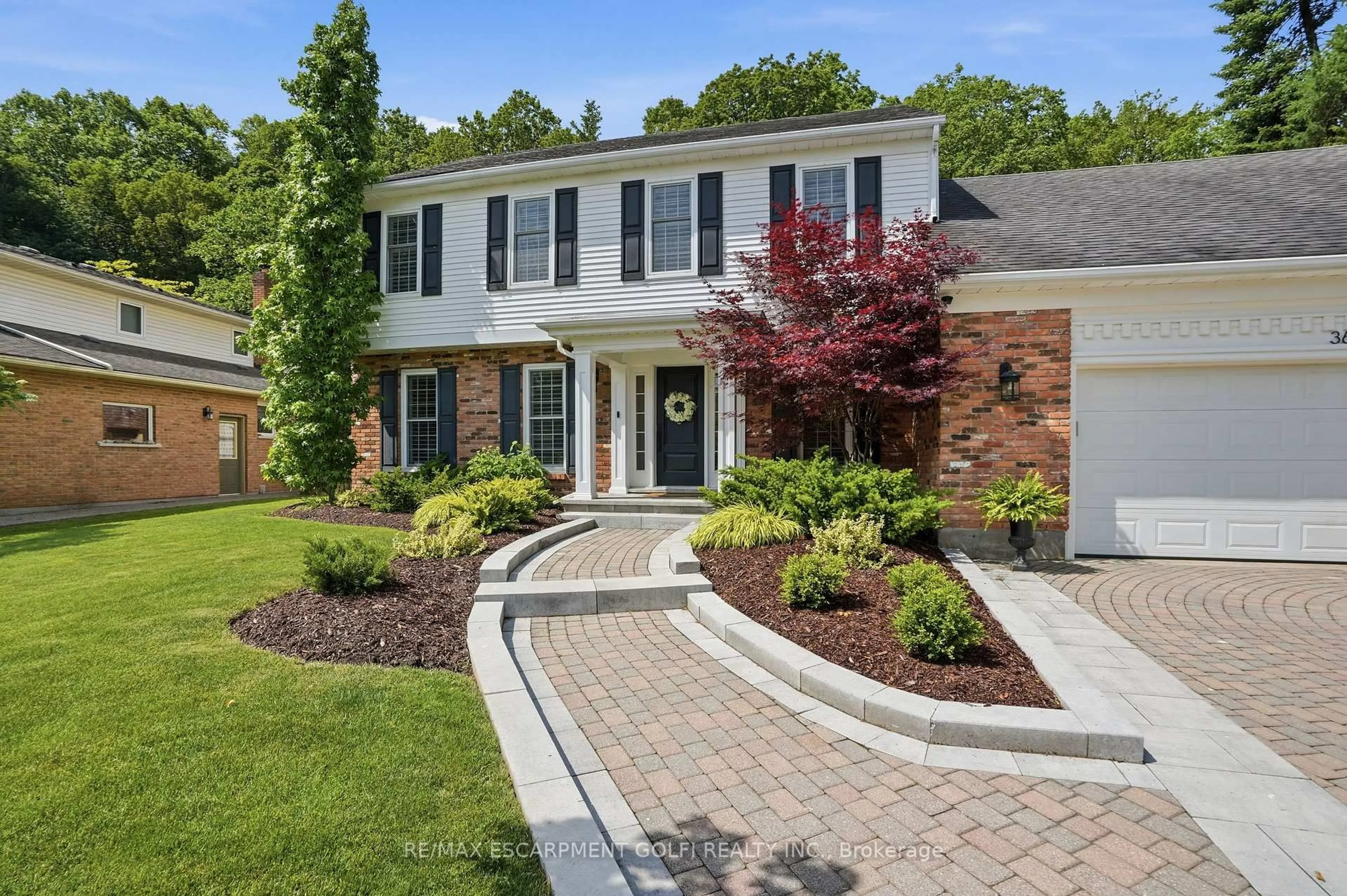 Home with brick exterior material, street for 3616 GLEN ELGIN Dr, Lincoln Ontario L0R 1S0