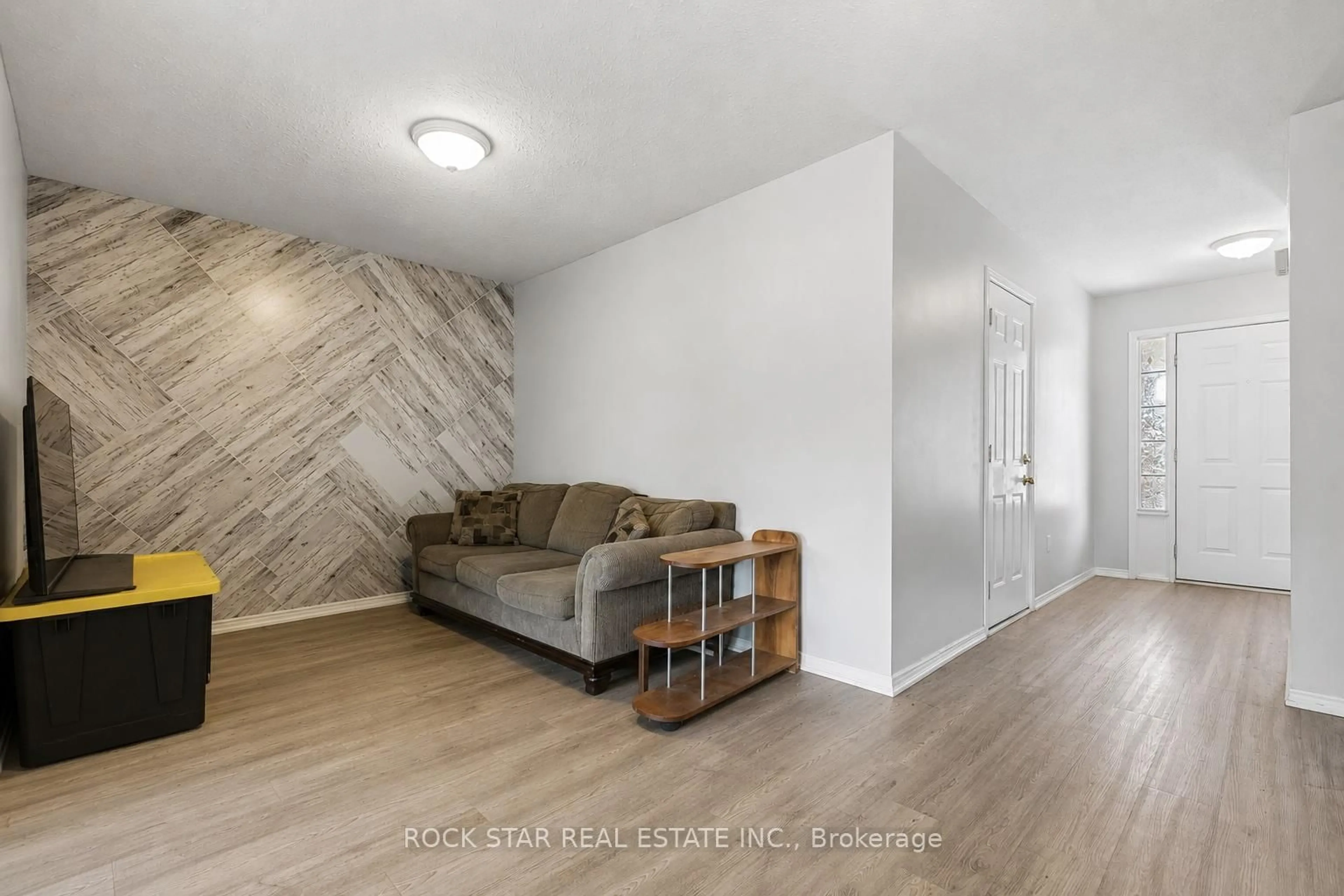 Unknown for 72 Chesterton Lane, Guelph Ontario N1E 7A6