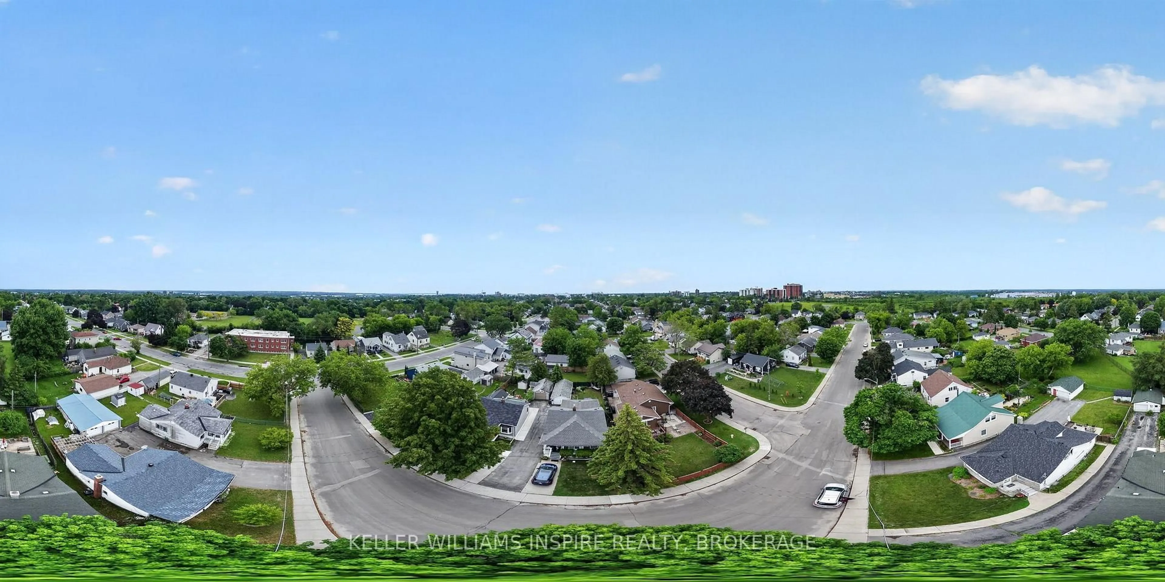 A pic from outside/outdoor area/front of a property/back of a property/a pic from drone, unknown for 14 Fifth Ave, Kingston Ontario K7K 2K9