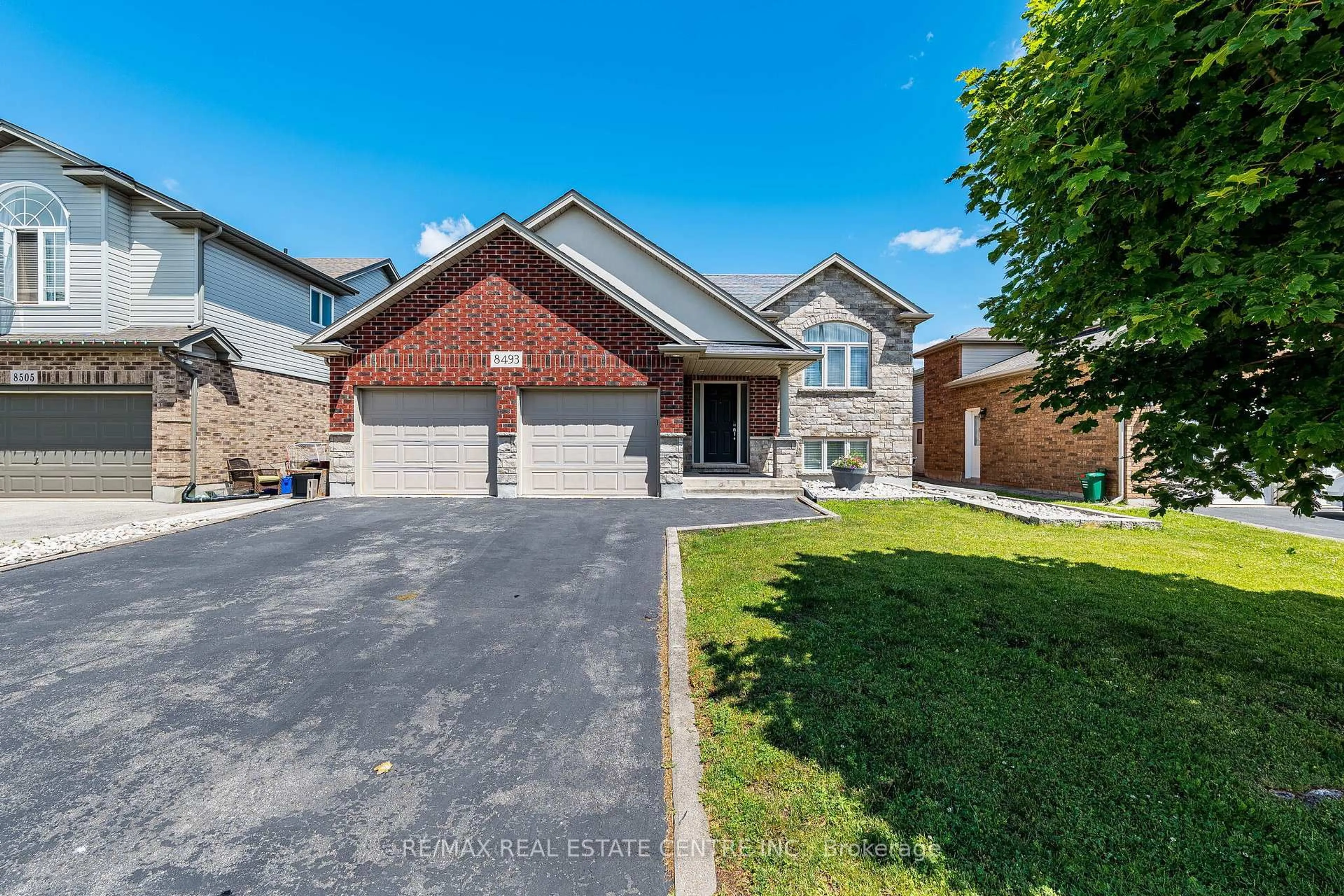 Home with brick exterior material, street for 8493 Glavcic Dr, Niagara Falls Ontario L2H 0B5