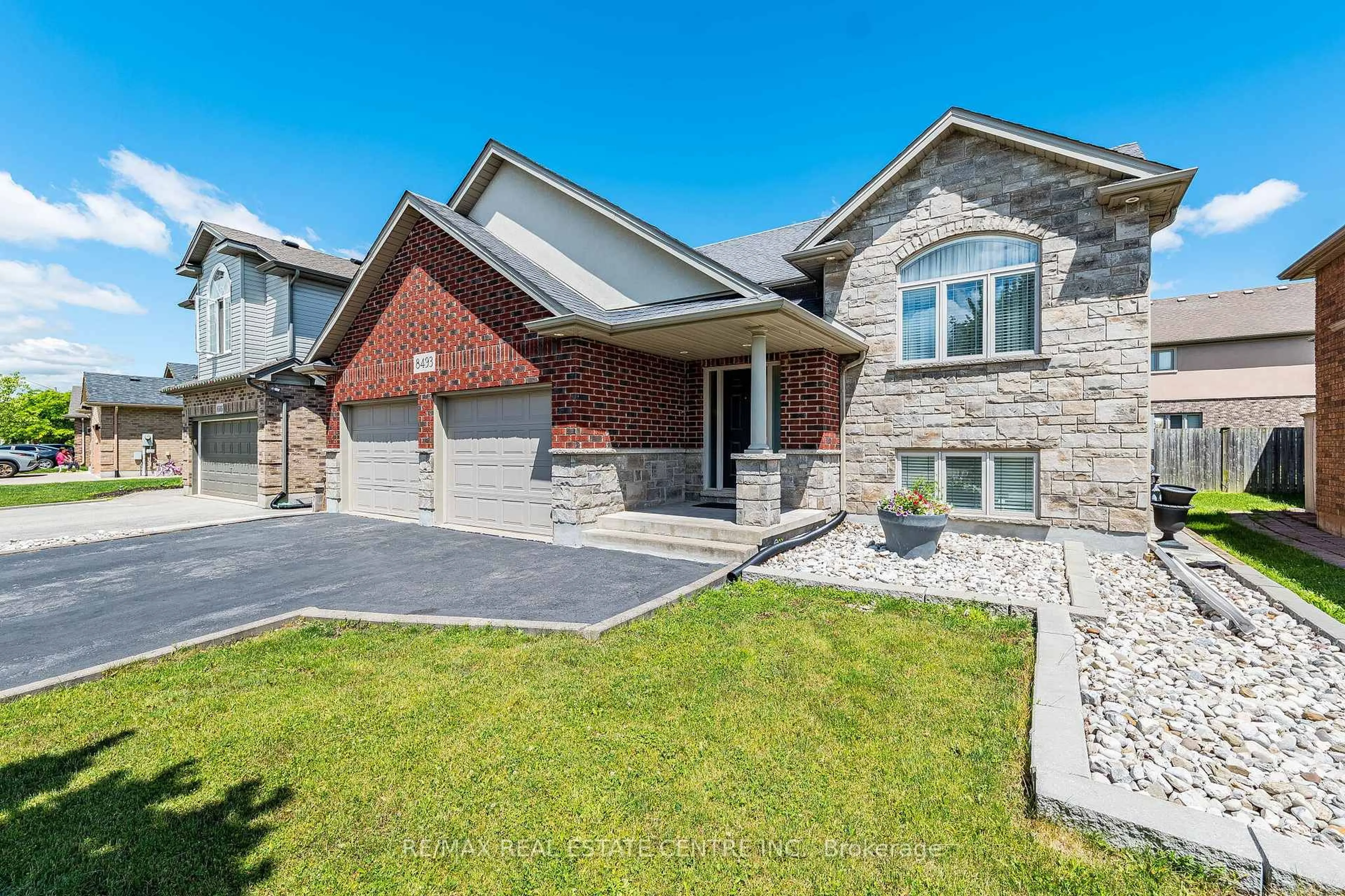 Home with brick exterior material, street for 8493 Glavcic Dr, Niagara Falls Ontario L2H 0B5