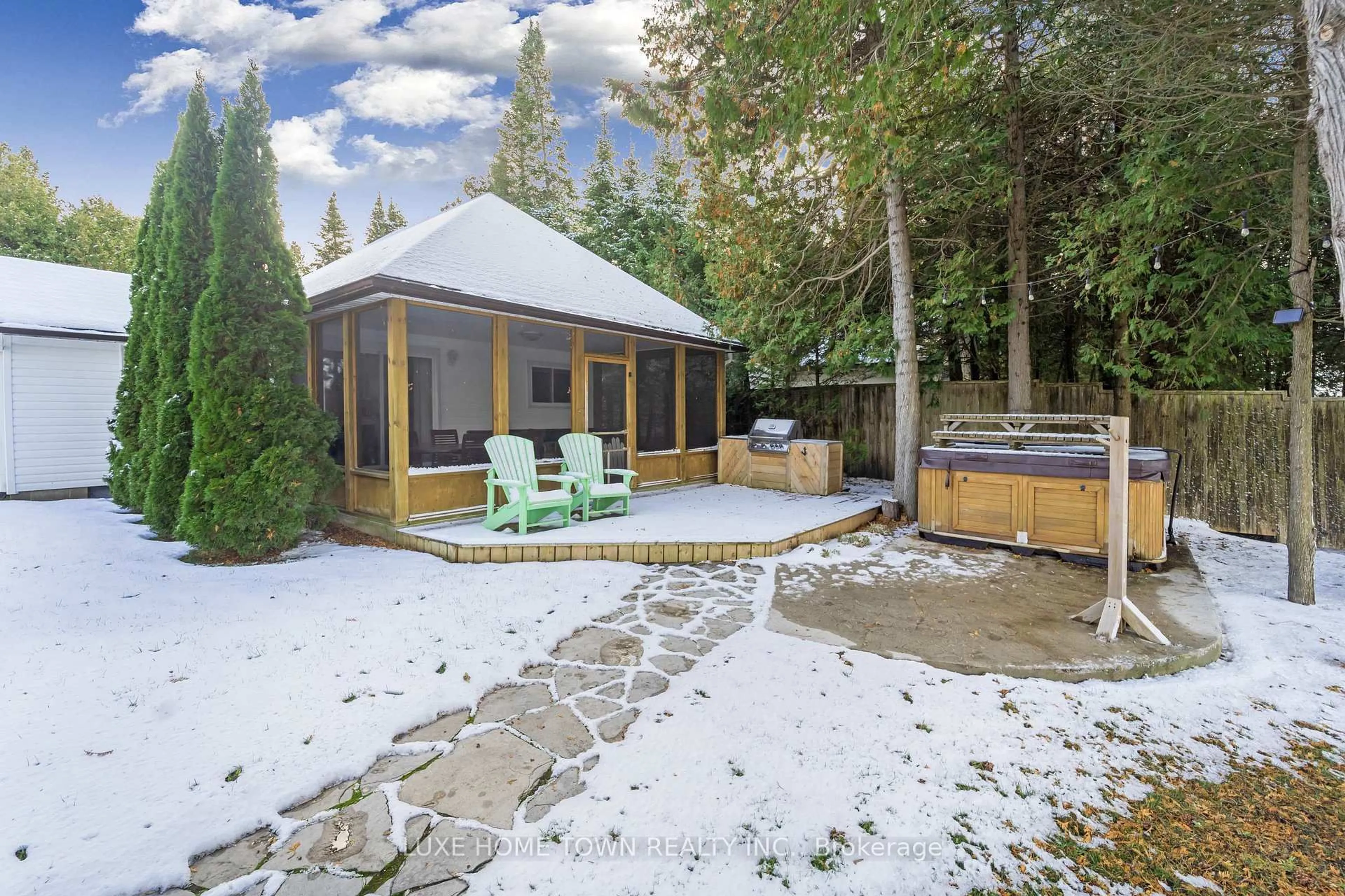 Patio, unknown for 34 Green Cedar Dr, Northern Bruce Peninsula Ontario N0H 1W0
