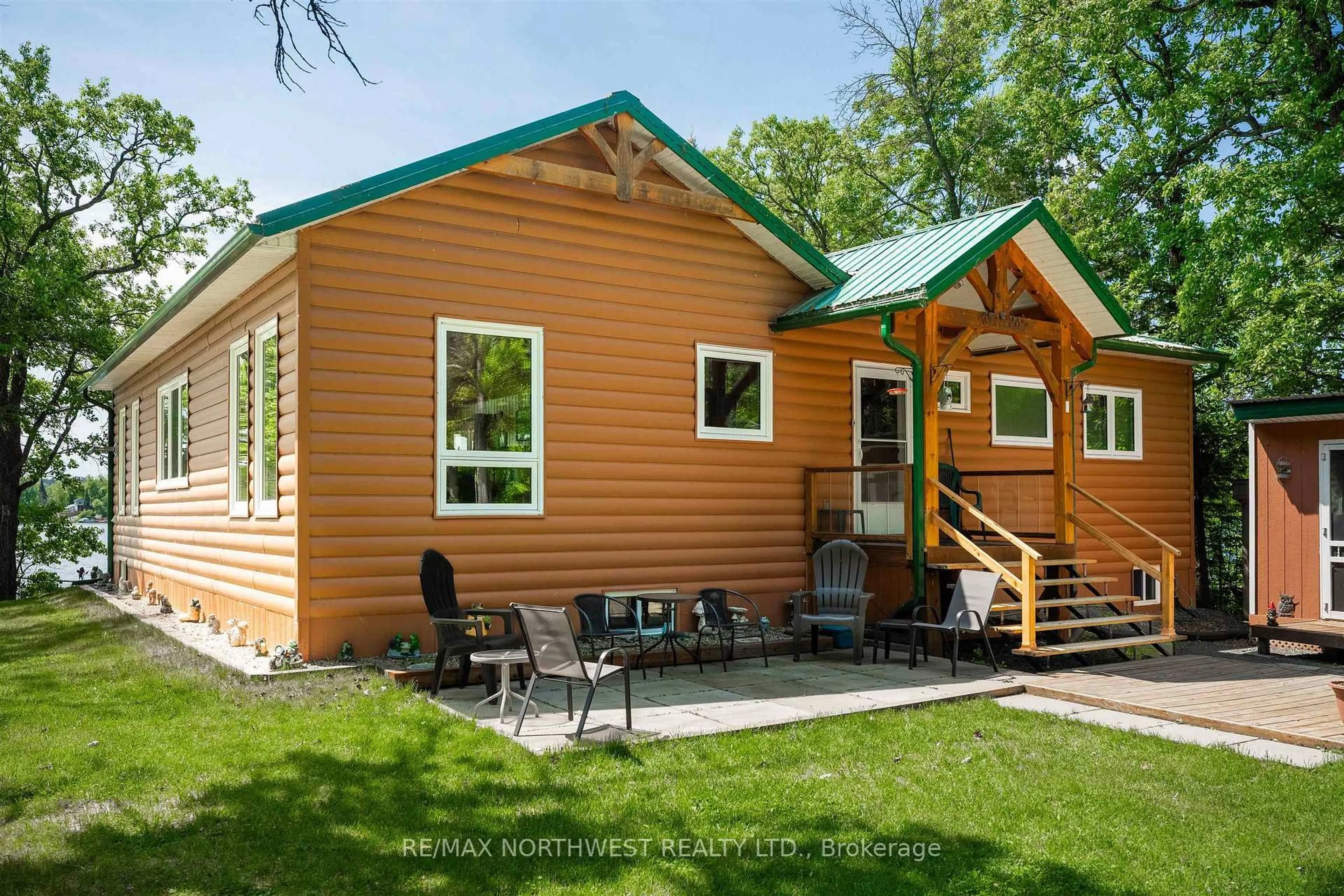 Home with vinyl exterior material, unknown for 89 One to Nine Road, Kenora Remote Area Ontario P0X 1C0
