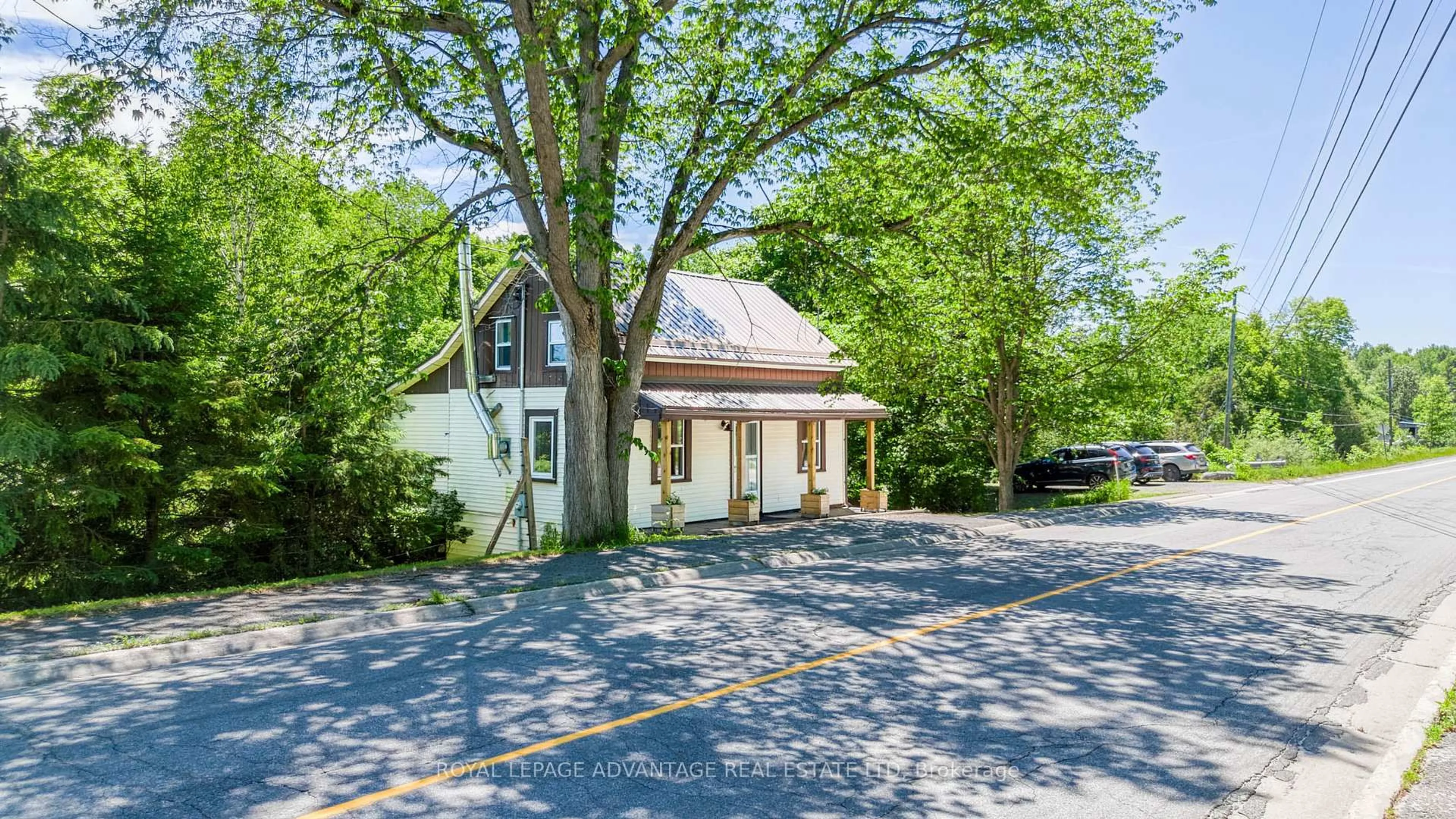 A pic from outside/outdoor area/front of a property/back of a property/a pic from drone, street for 2541 Watsons Corners Rd, Lanark Ontario K0G 1K0
