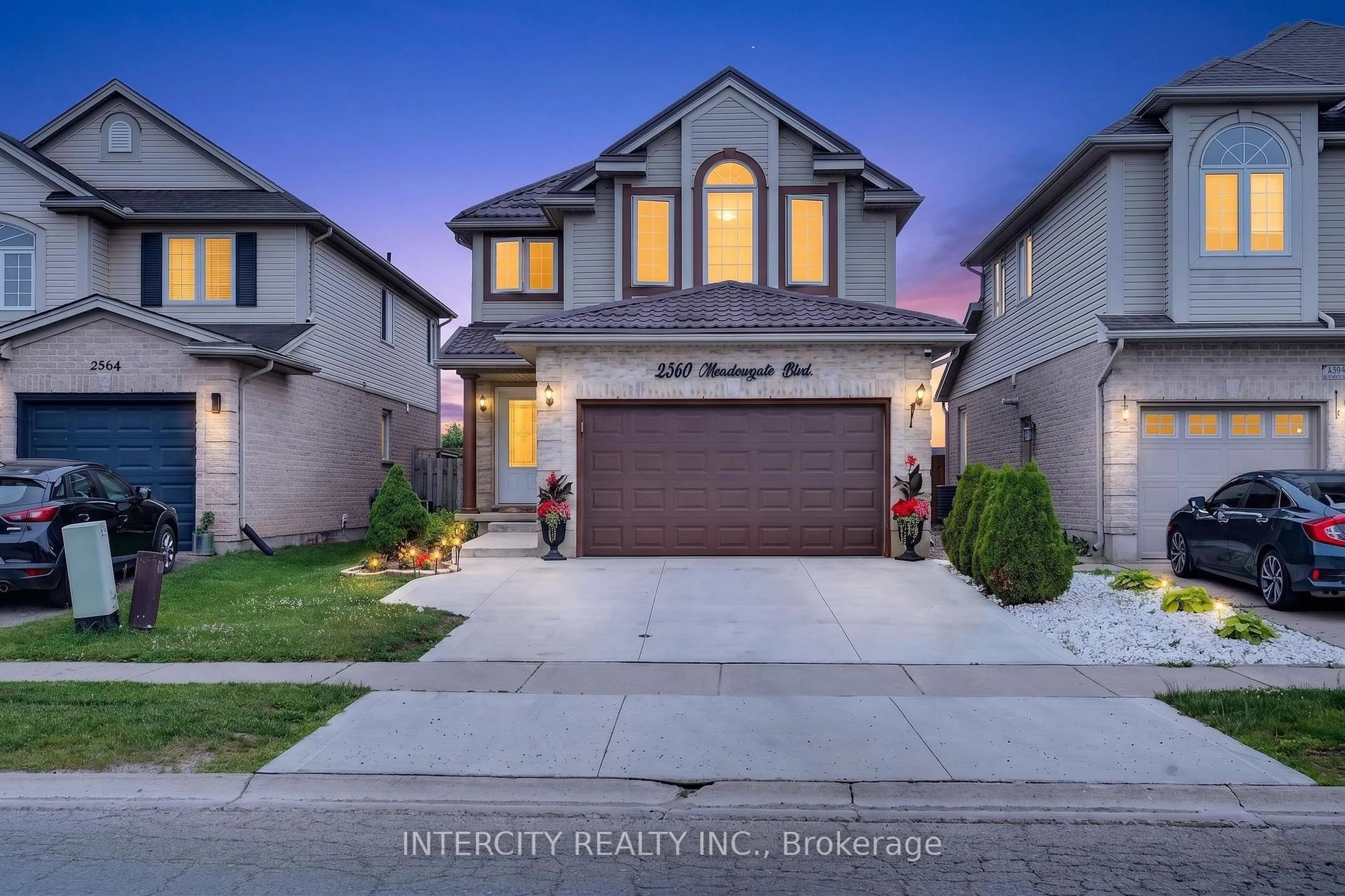 Unknown for 2560 Meadowgate Blvd, London South Ontario N6M 1L8