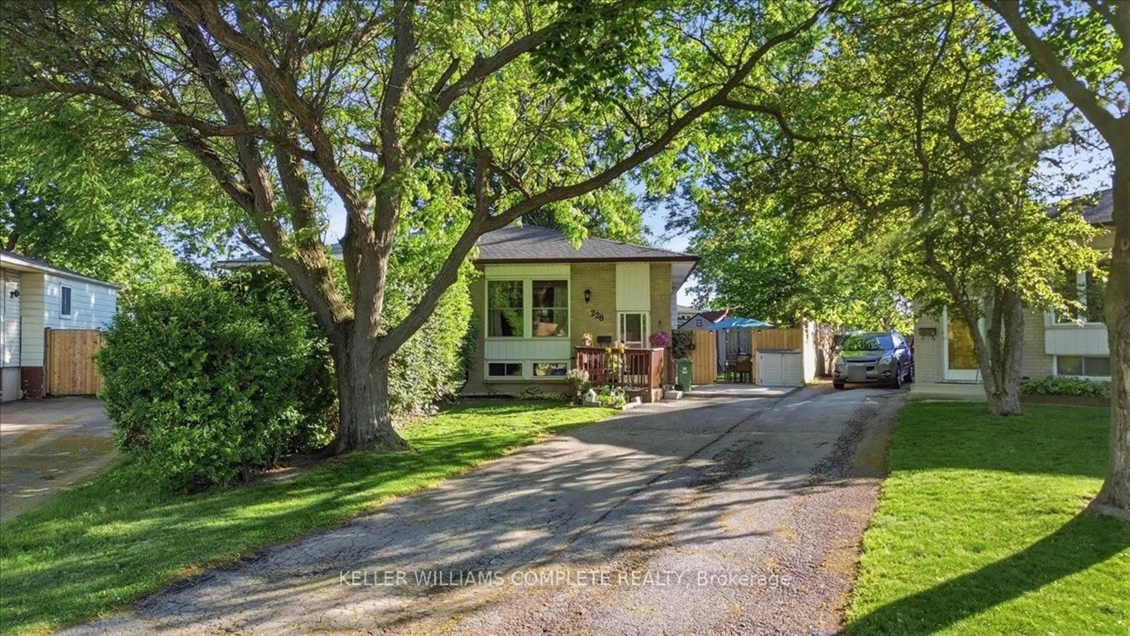 Shed for 228 Golden Orchard Dr, Hamilton Ontario L9C 6J7