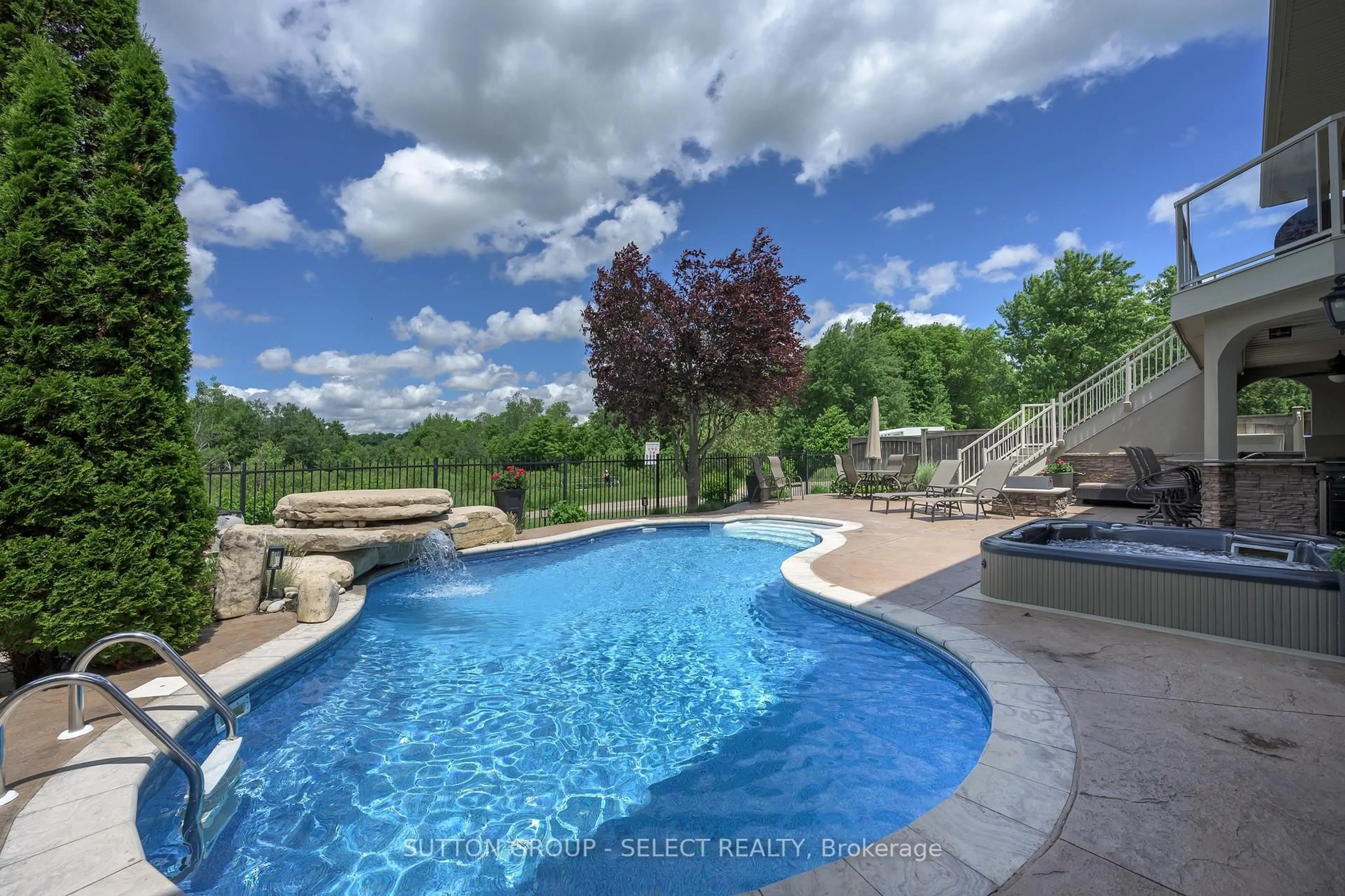 Pool for 1898 Riverbend Rd, London South Ontario N6K 0A2