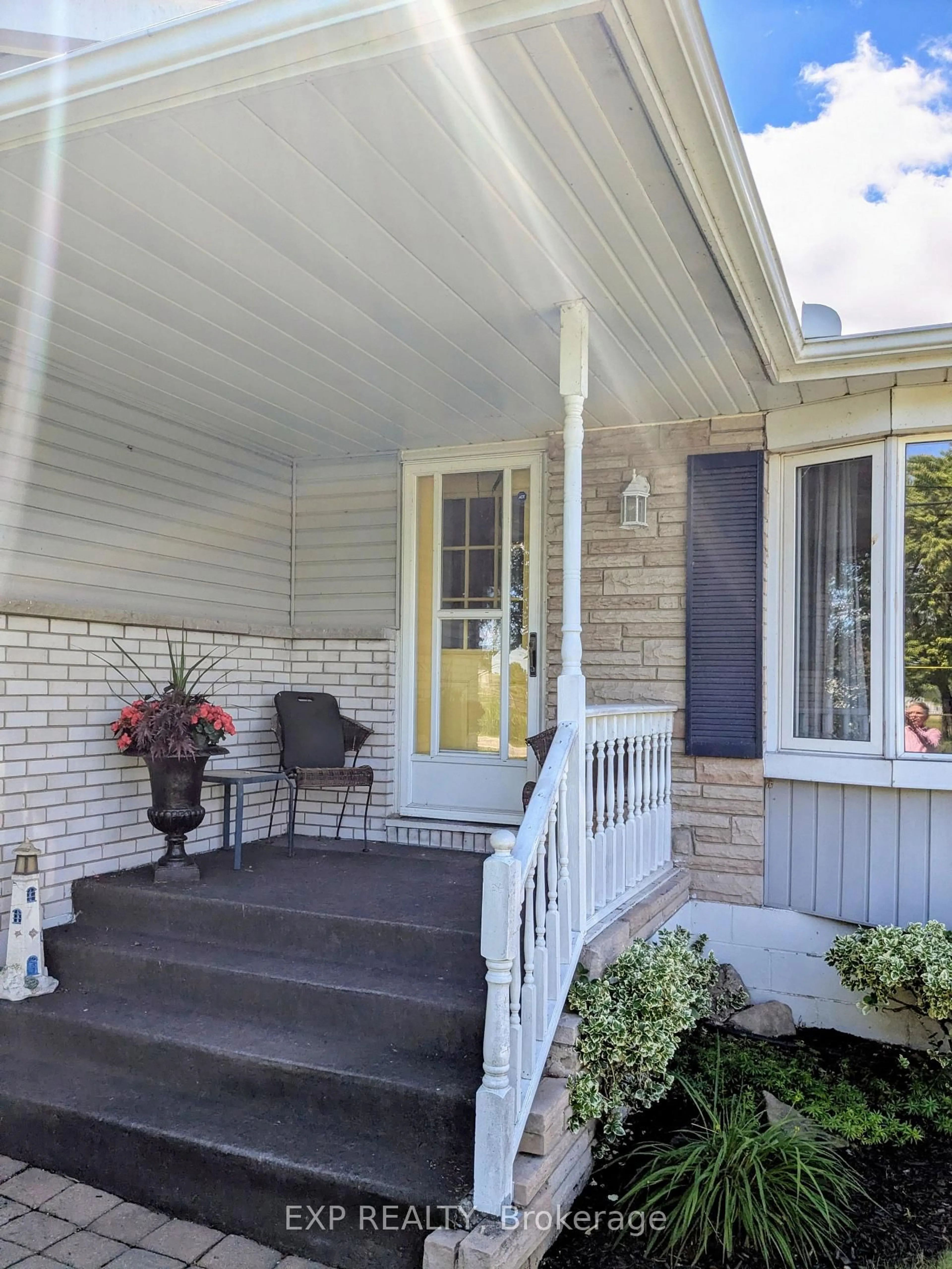 Unknown for 673 Winston Rd, Grimsby Ontario L3M 4E8