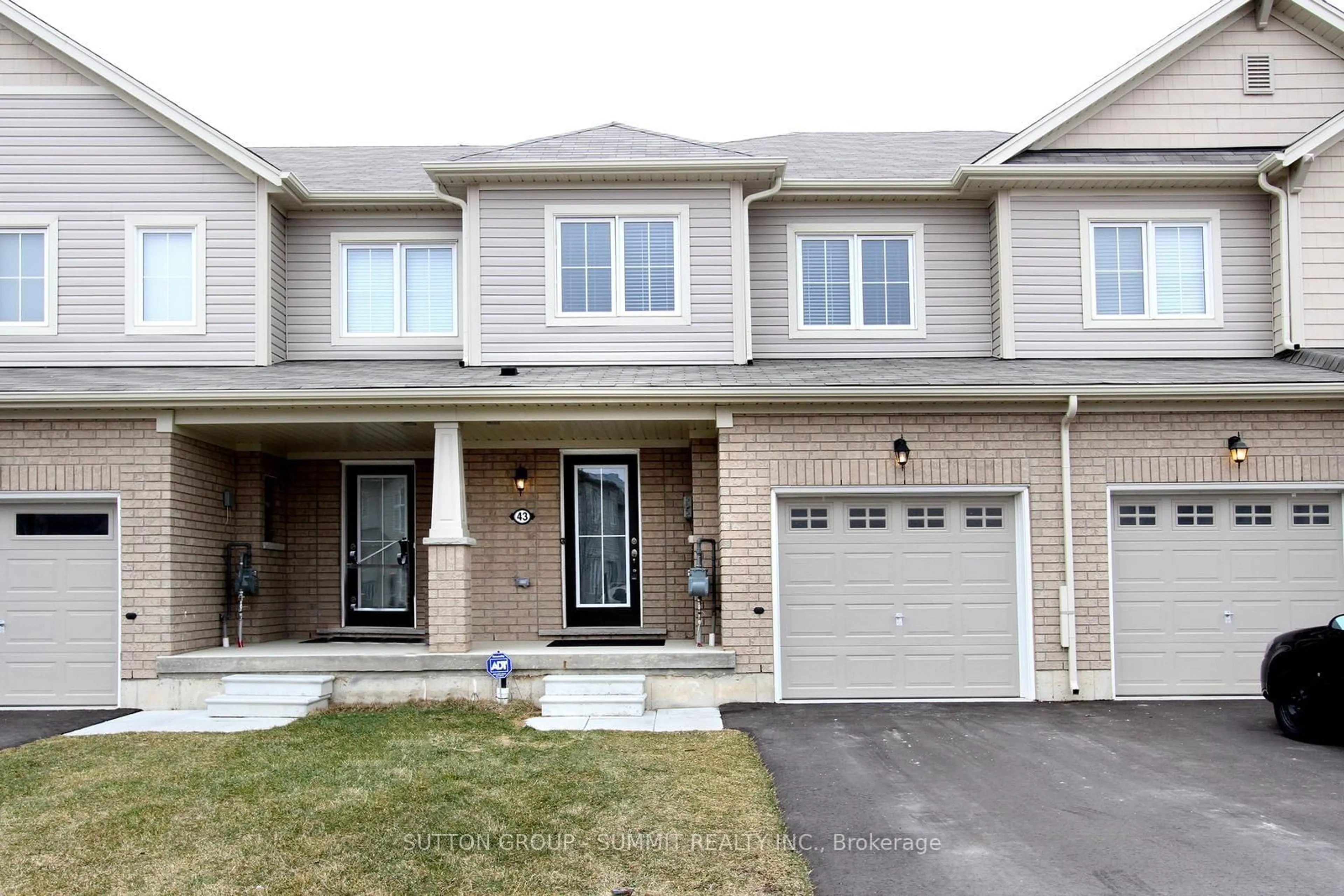 Home with brick exterior material, street for 43 Longboat Ru, Brantford Ontario N3T 0P3