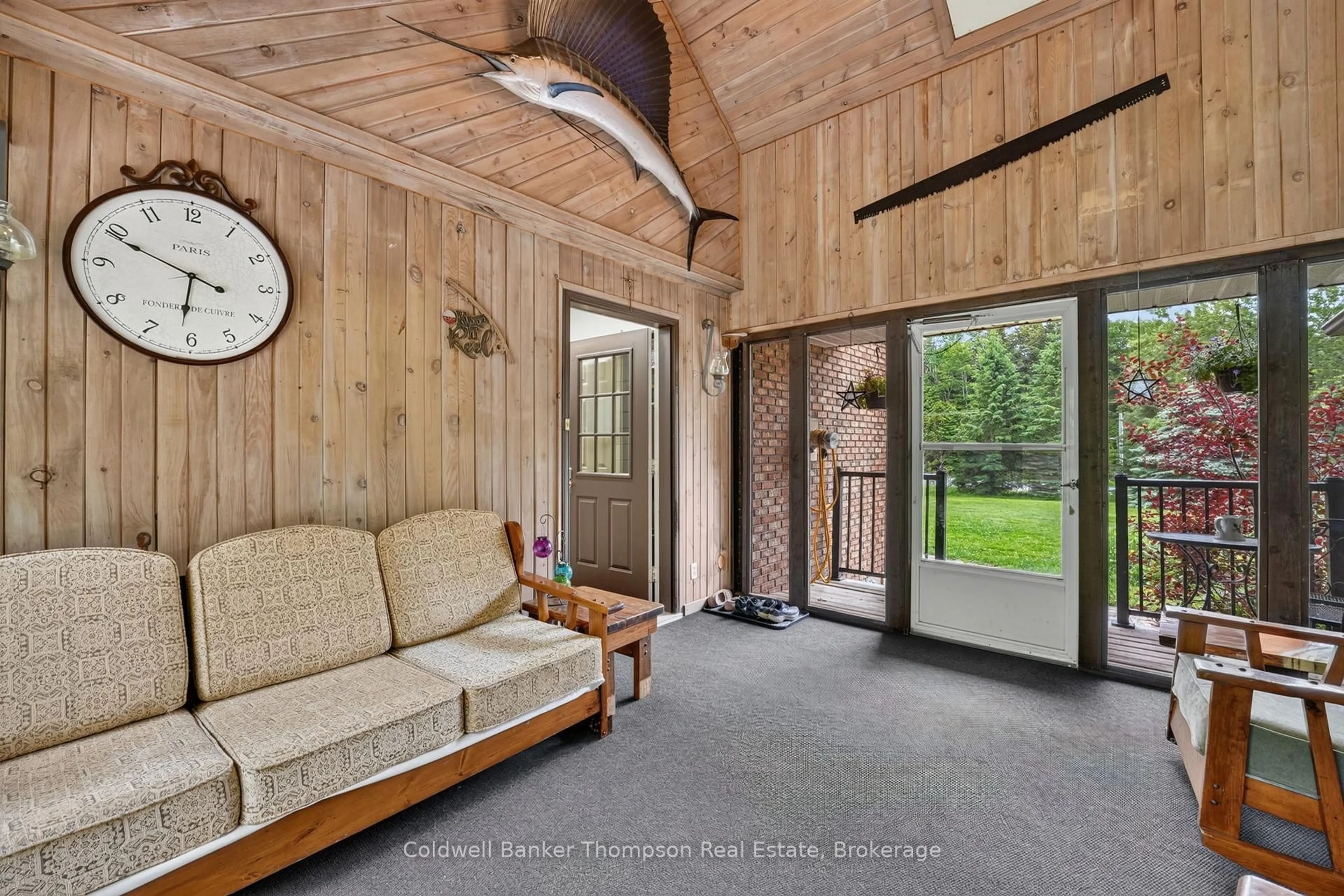 Indoor entryway for 1864 Brunel Rd, Huntsville Ontario P1H 2J3