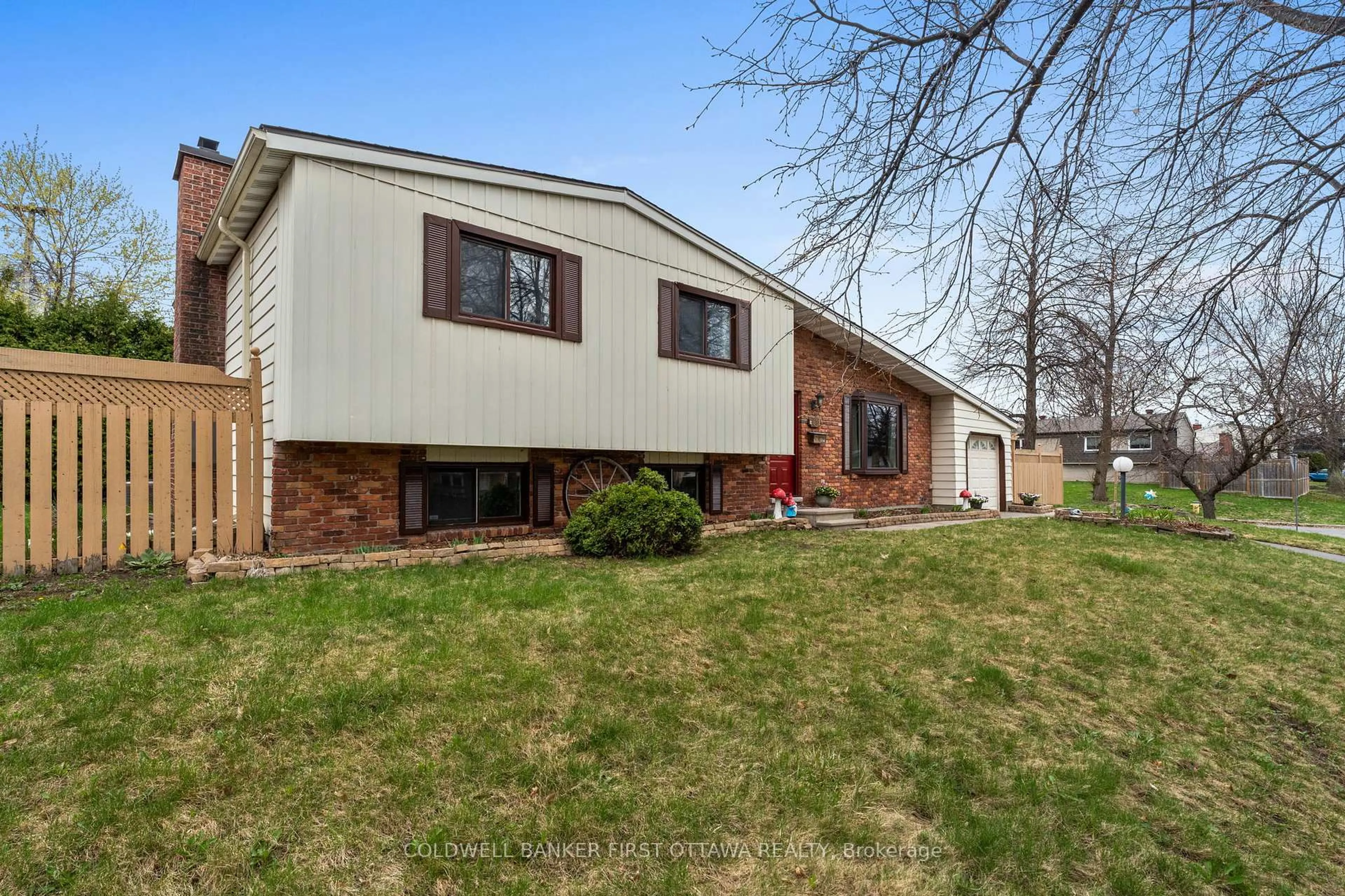 Home with brick exterior material, street for 2681 Moncton Rd, Ottawa Ontario K2B 7V9