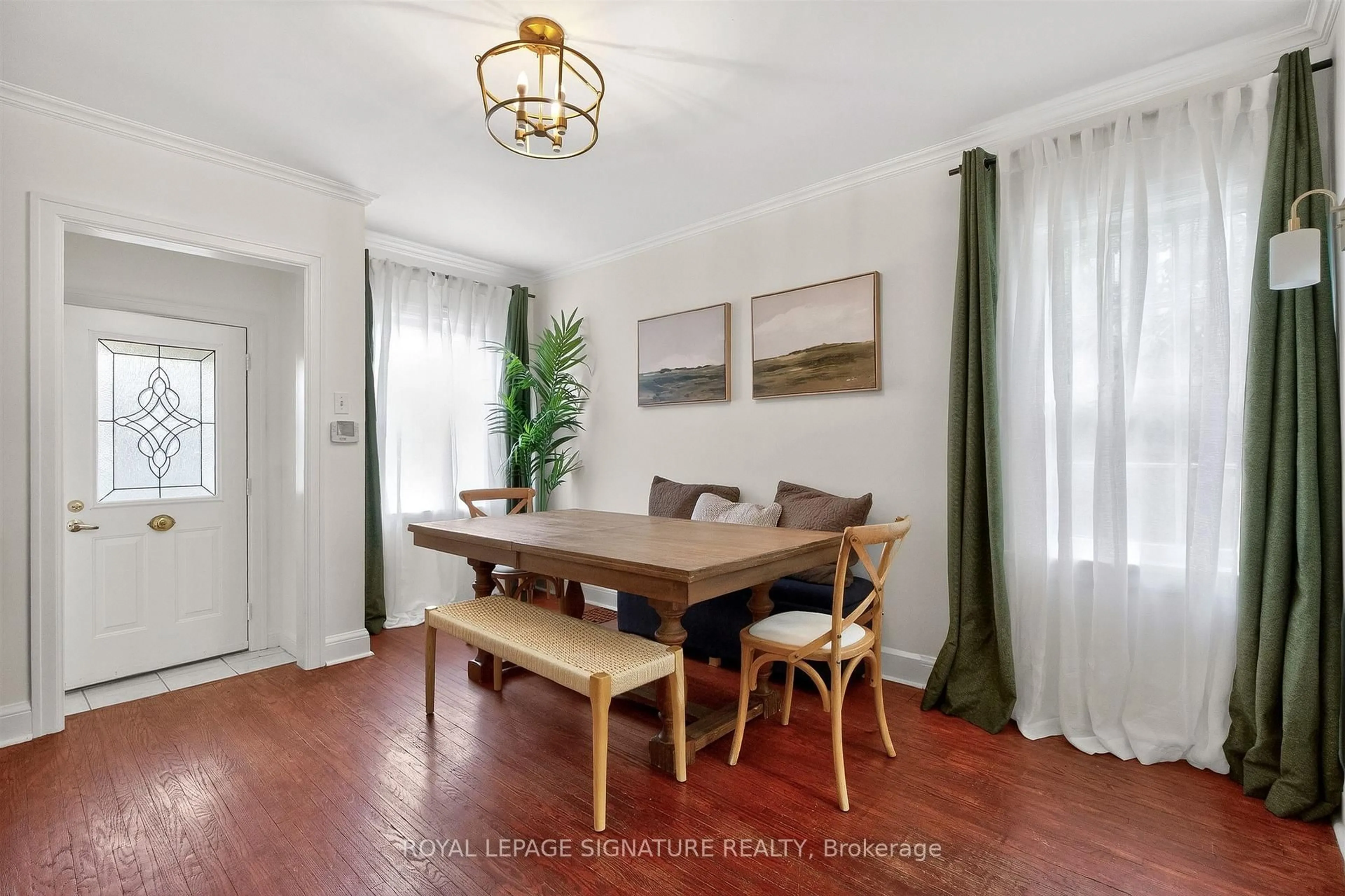 Dining room, wood/laminate floor for 52 Dane St, Kitchener Ontario N2H 3H7