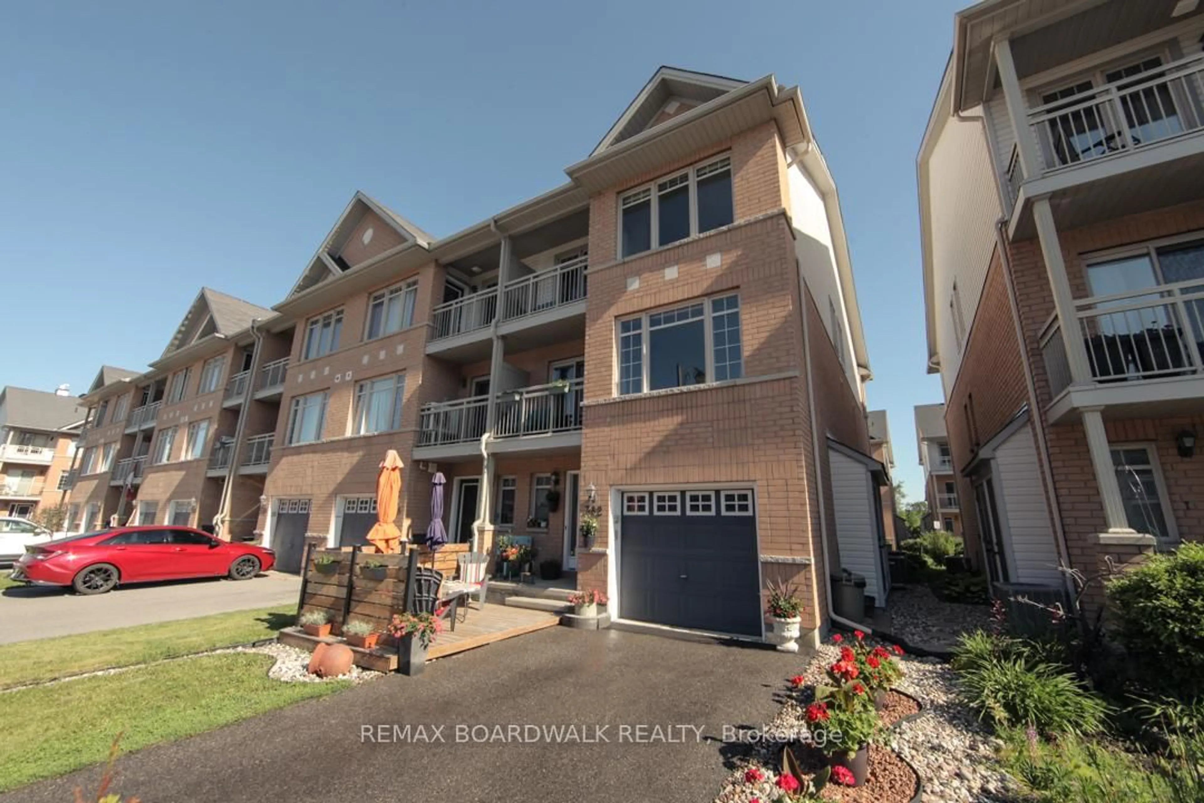 Unknown for 382 Citiplace Dr, Ottawa Ontario K2E 0A7