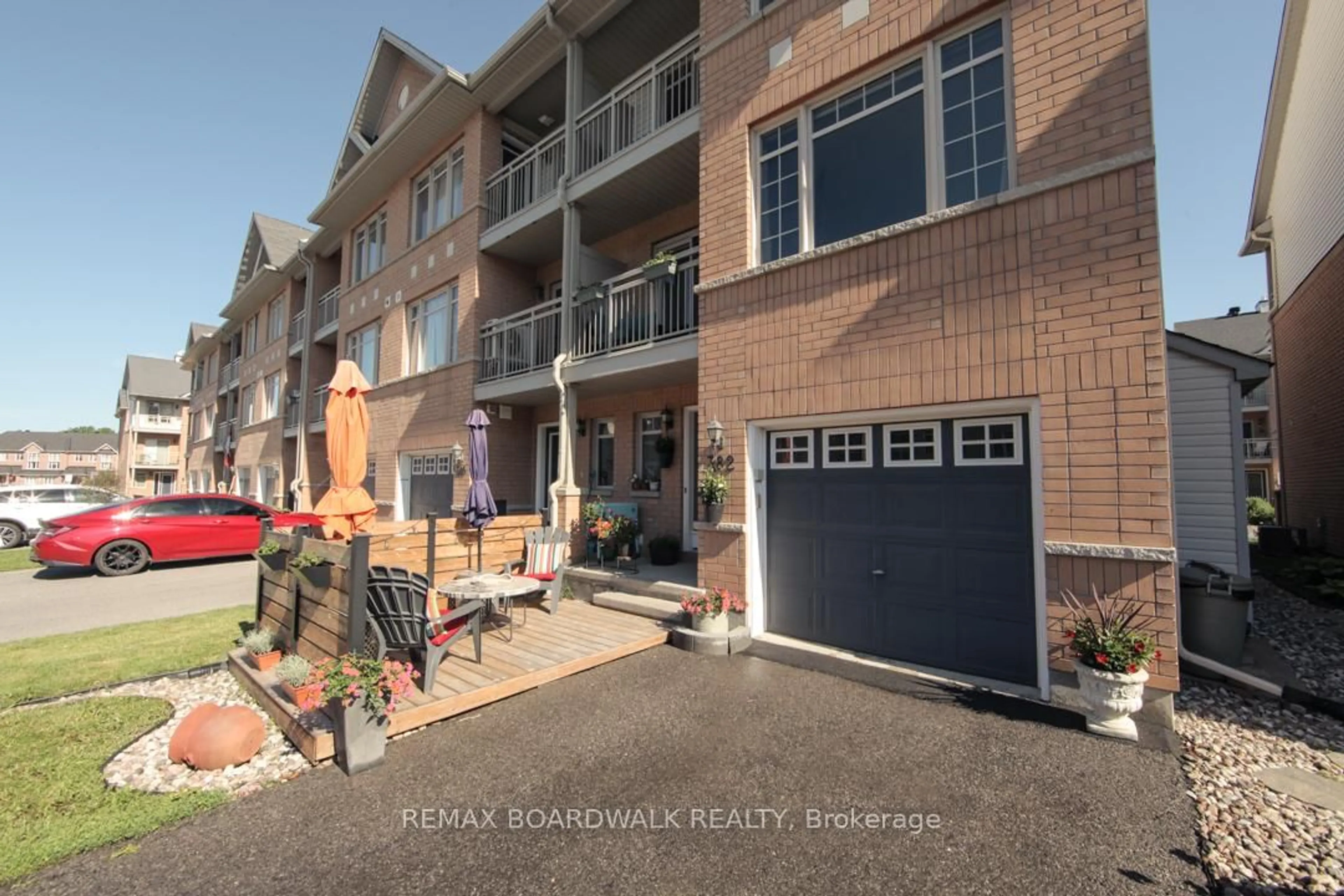 Unknown for 382 Citiplace Dr, Ottawa Ontario K2E 0A7