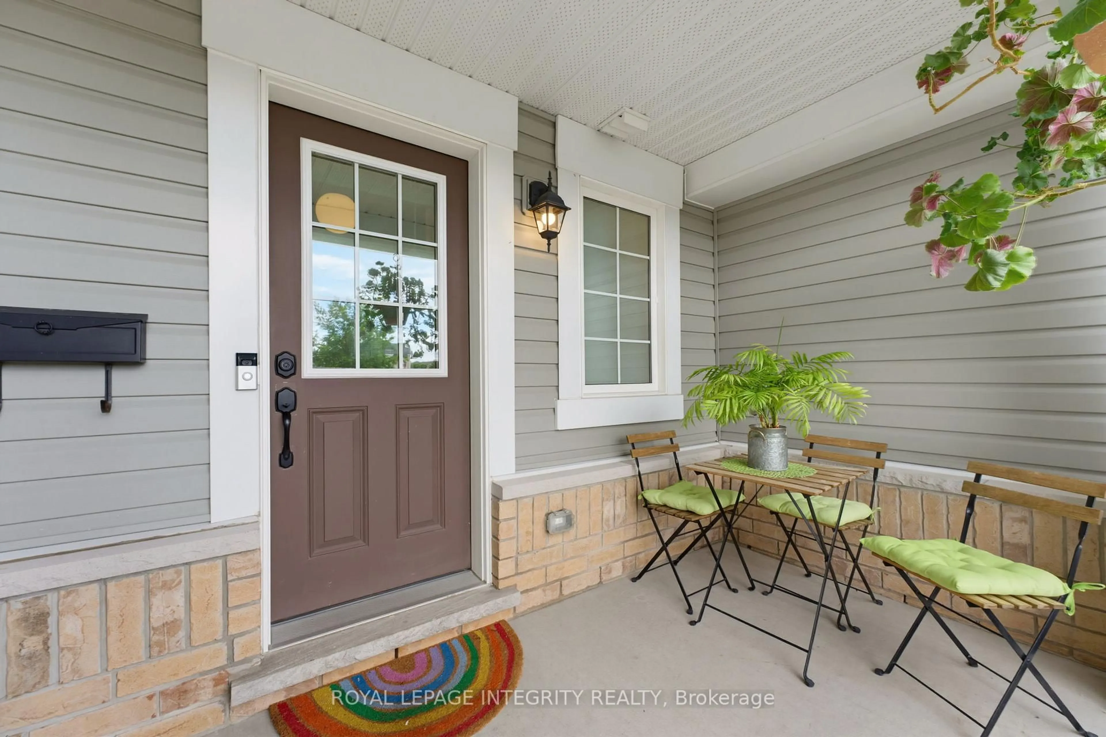 Indoor entryway for 240 Soleil Ave, Ottawa Ontario K4A 0V9