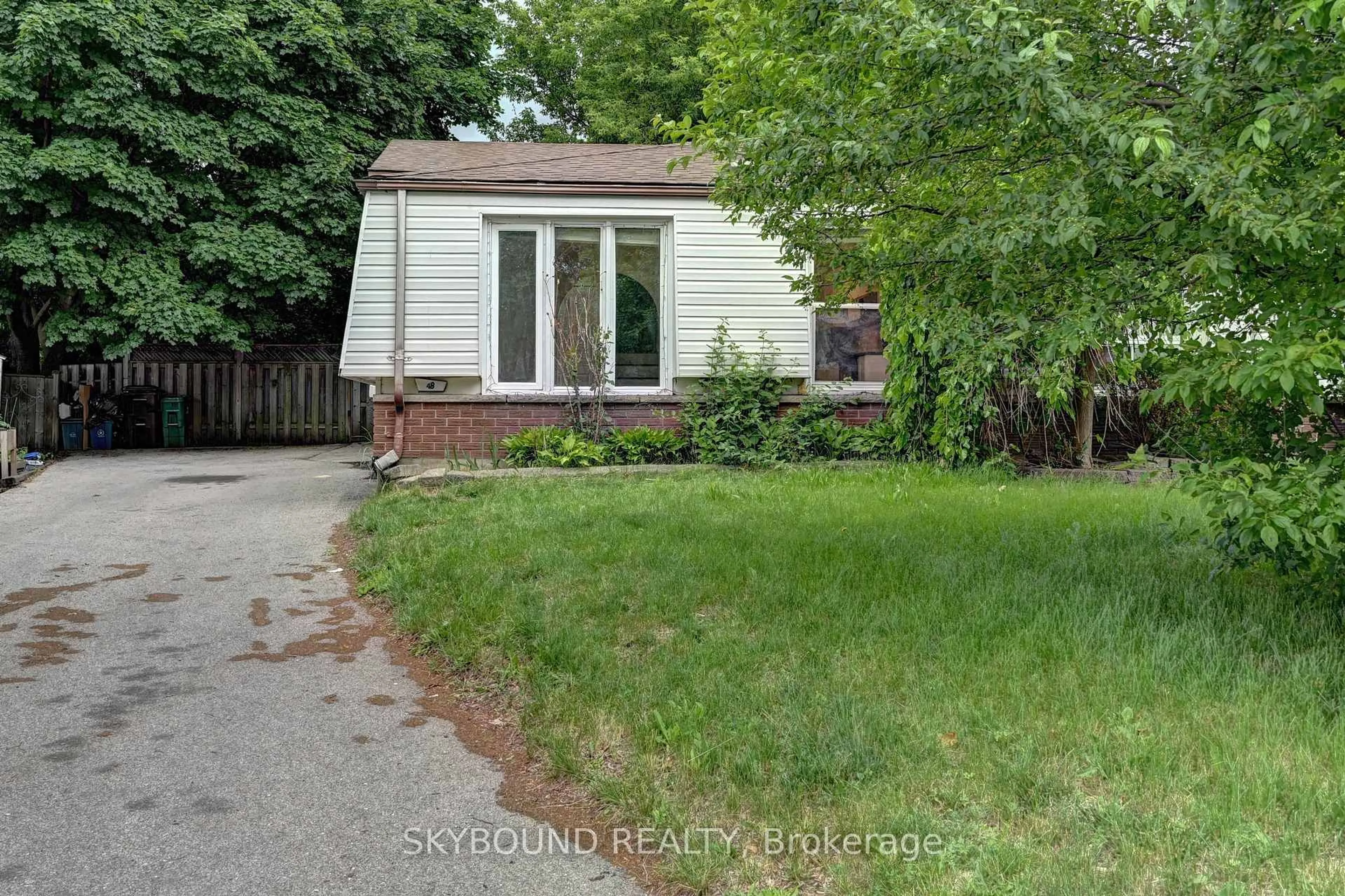 Shed for 48 Cluthe Cres, Kitchener Ontario N2P 1M8
