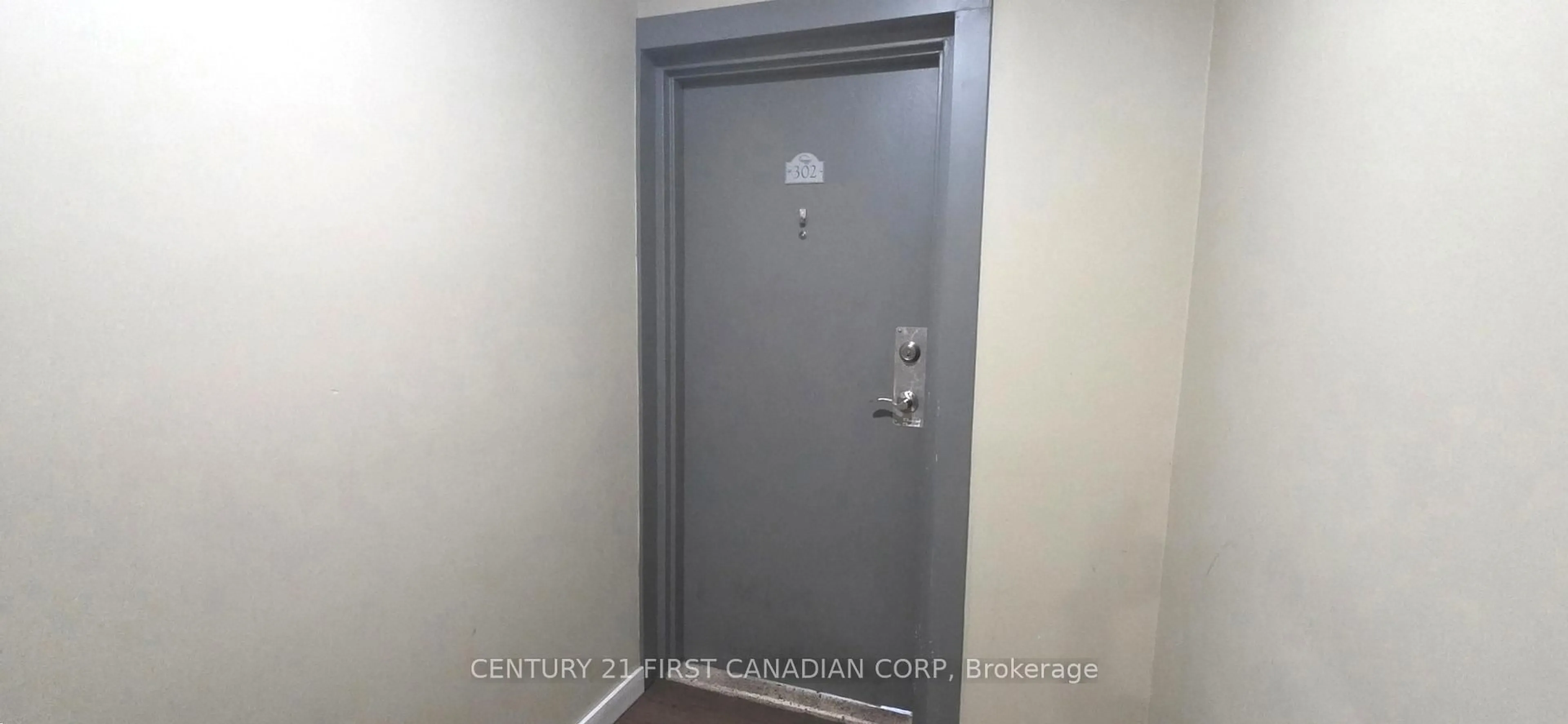 Unknown for 573 Mornington Ave #302, London East Ontario N5Y 4T9