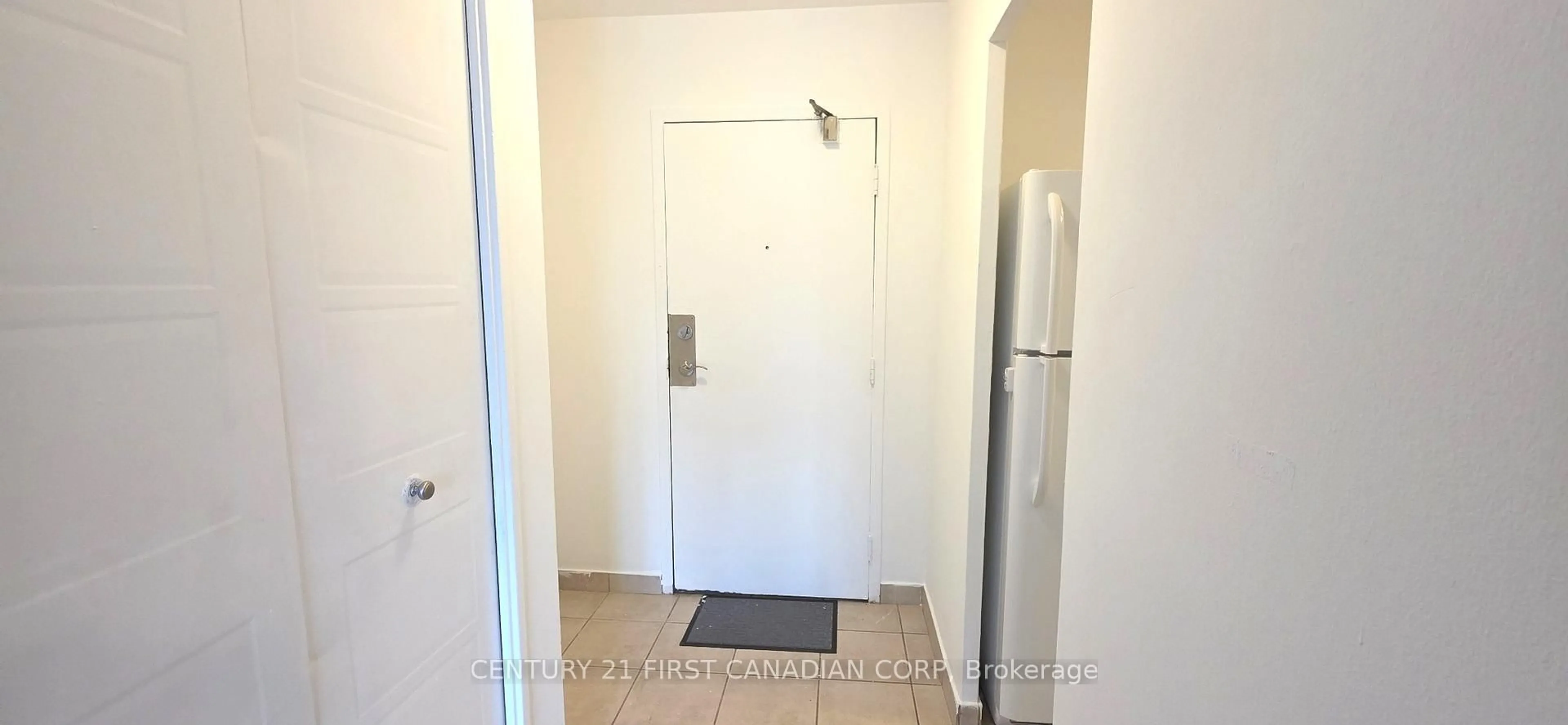 Unknown for 573 Mornington Ave #302, London East Ontario N5Y 4T9