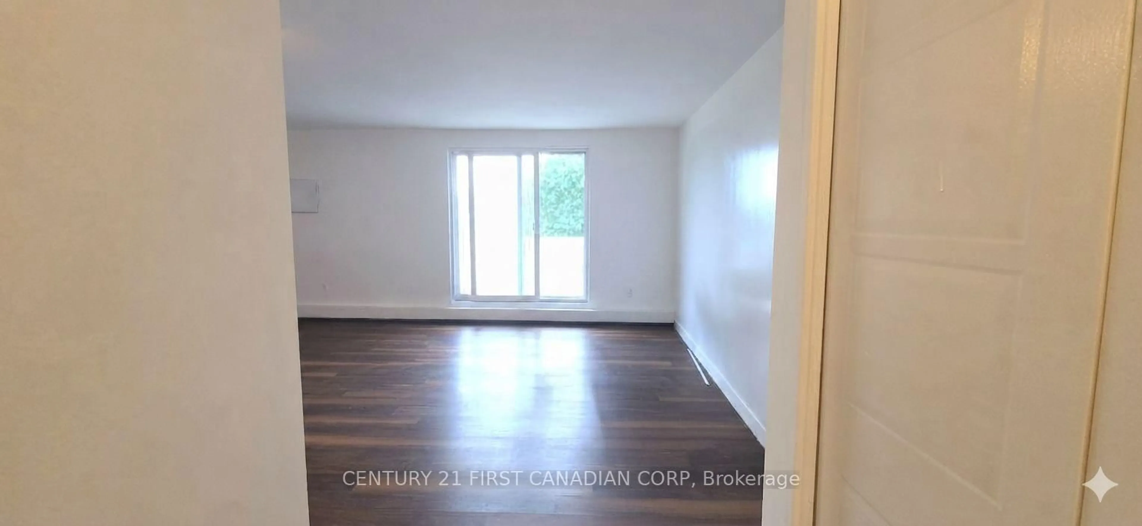 A pic of a room for 573 Mornington Ave #302, London East Ontario N5Y 4T9