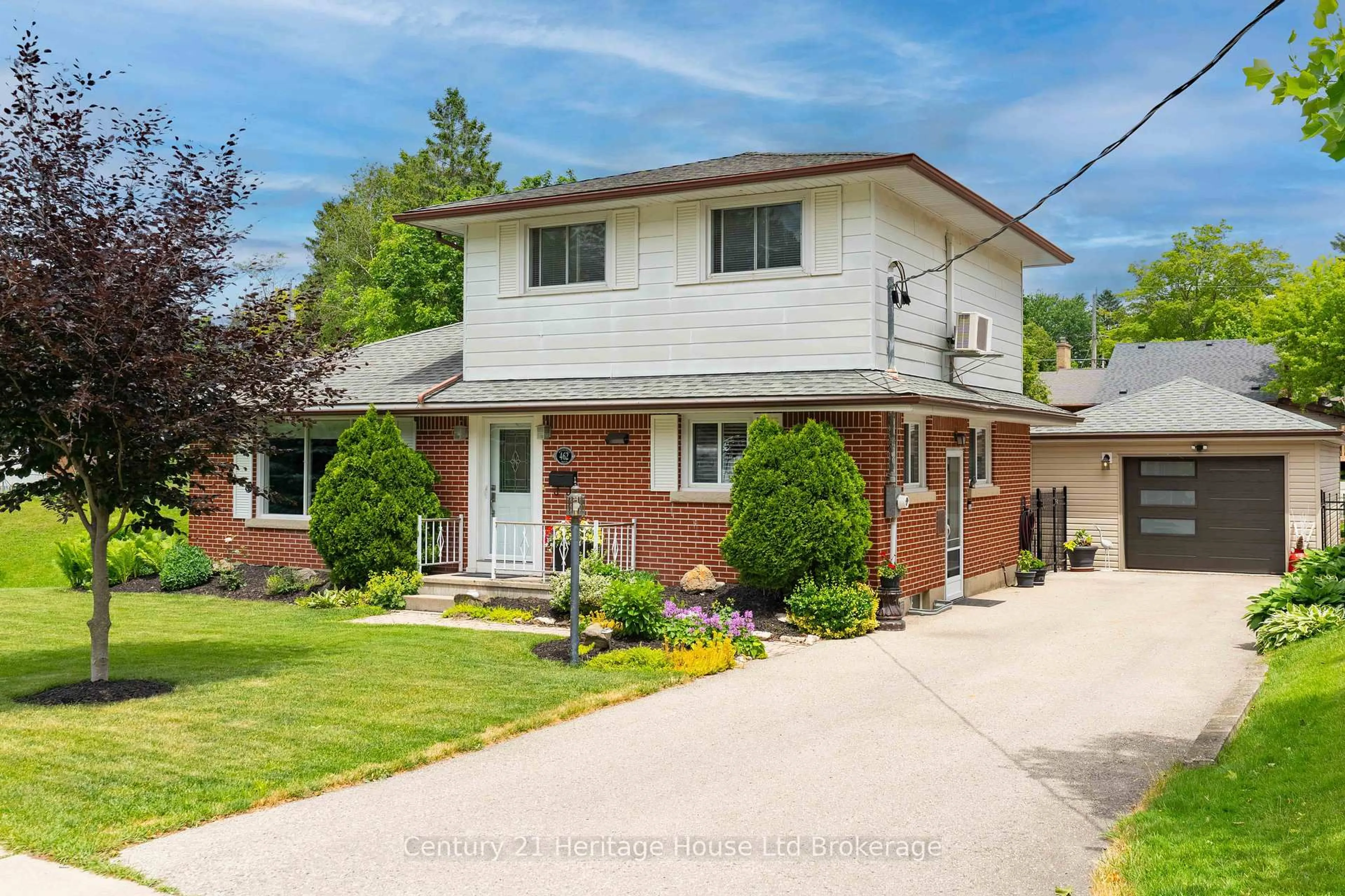 Home with brick exterior material, street for 462 Rivercrest Dr, Woodstock Ontario N4S 5W6