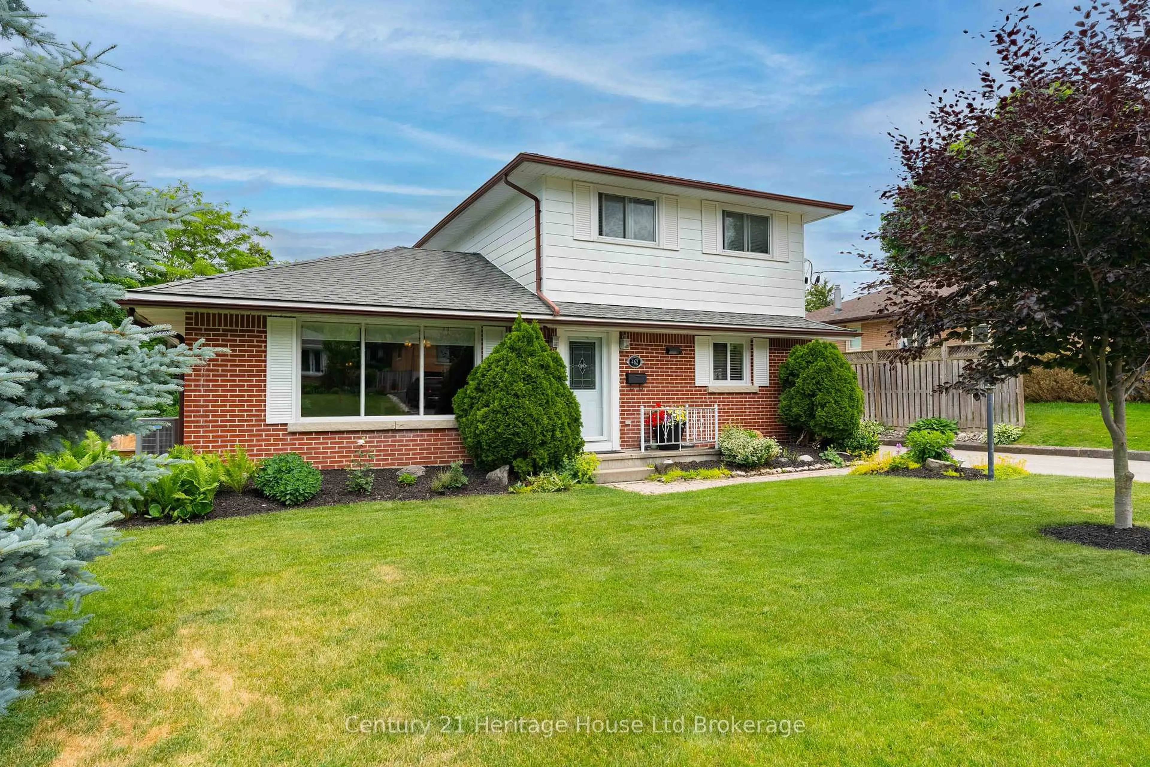 Home with brick exterior material, street for 462 Rivercrest Dr, Woodstock Ontario N4S 5W6