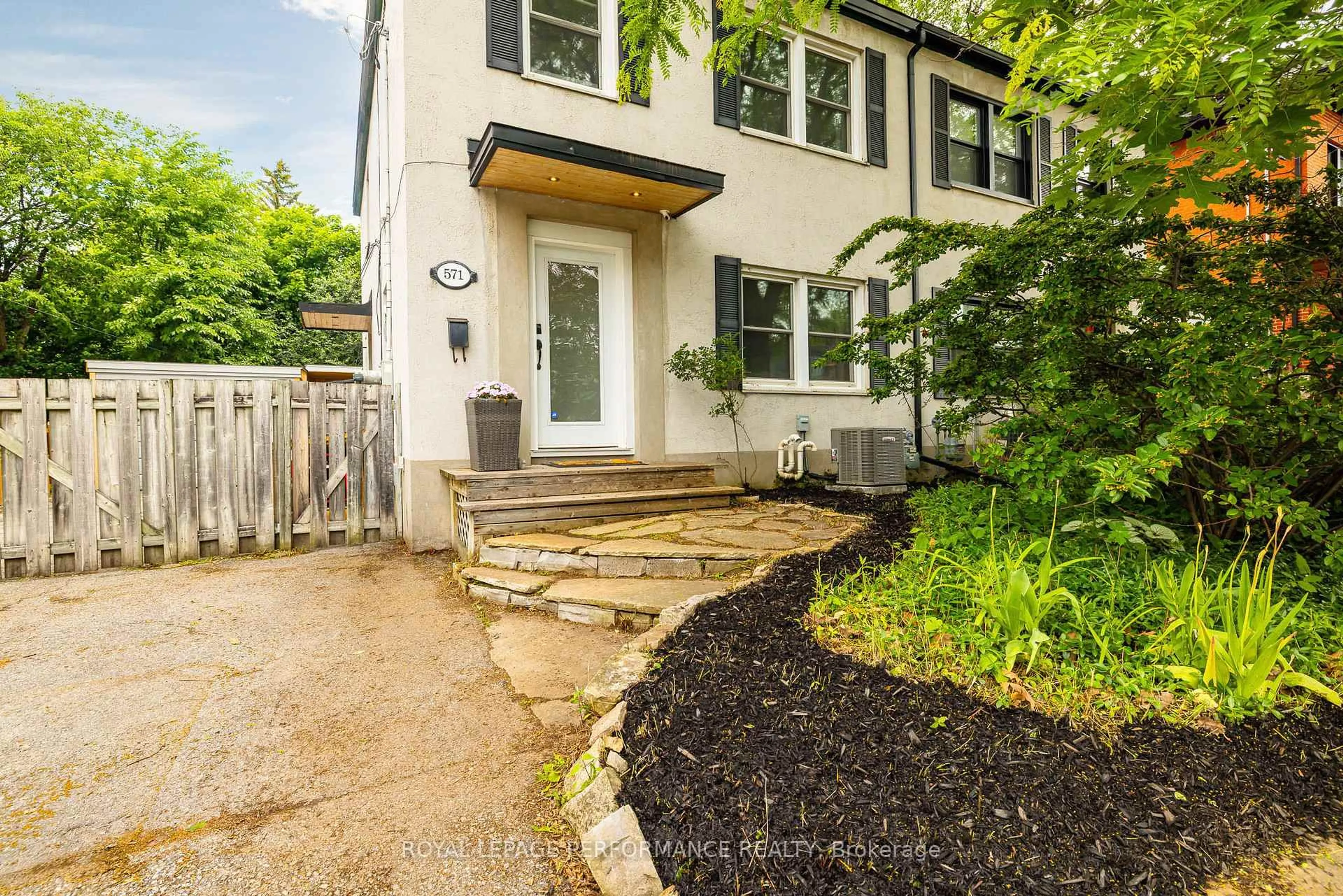 Unknown for 571 Churchill Ave, Ottawa Ontario K1Z 5E6
