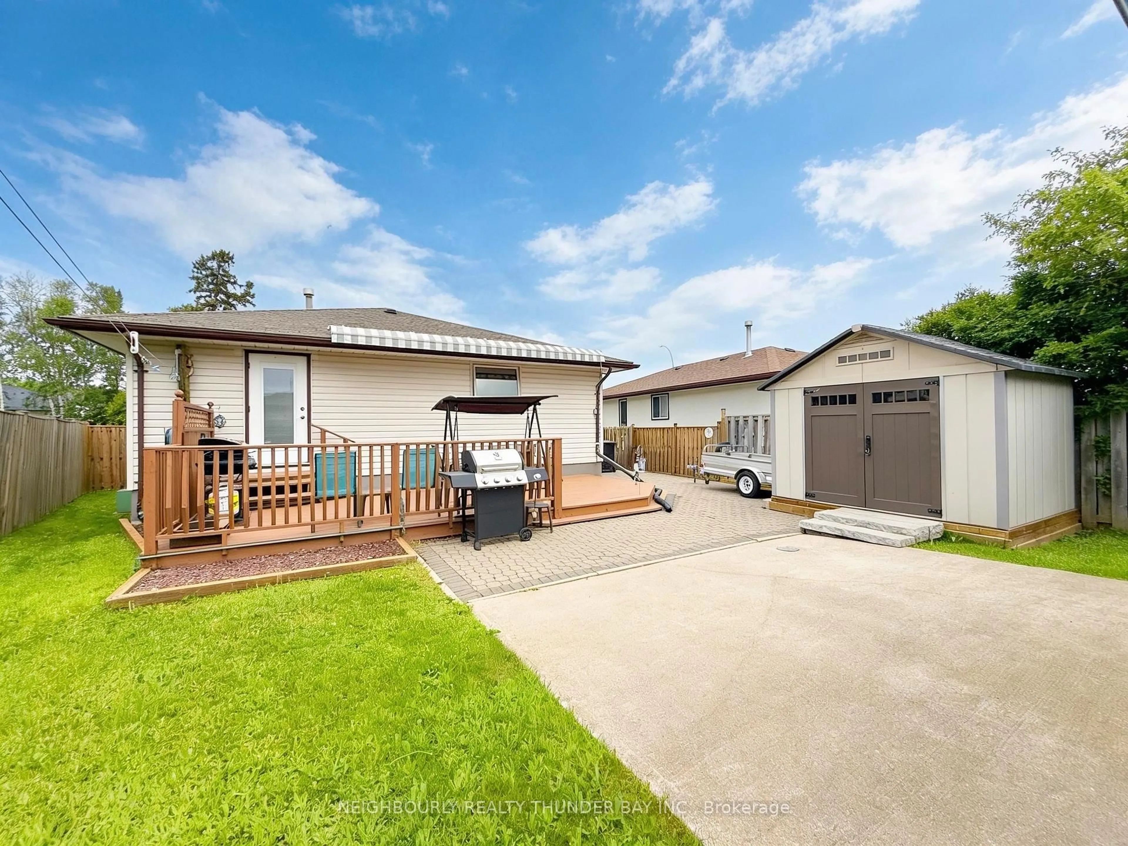 A pic from outside/outdoor area/front of a property/back of a property/a pic from drone, street for 107 Pioneer Dr, Thunder Bay Ontario P7B 6L3