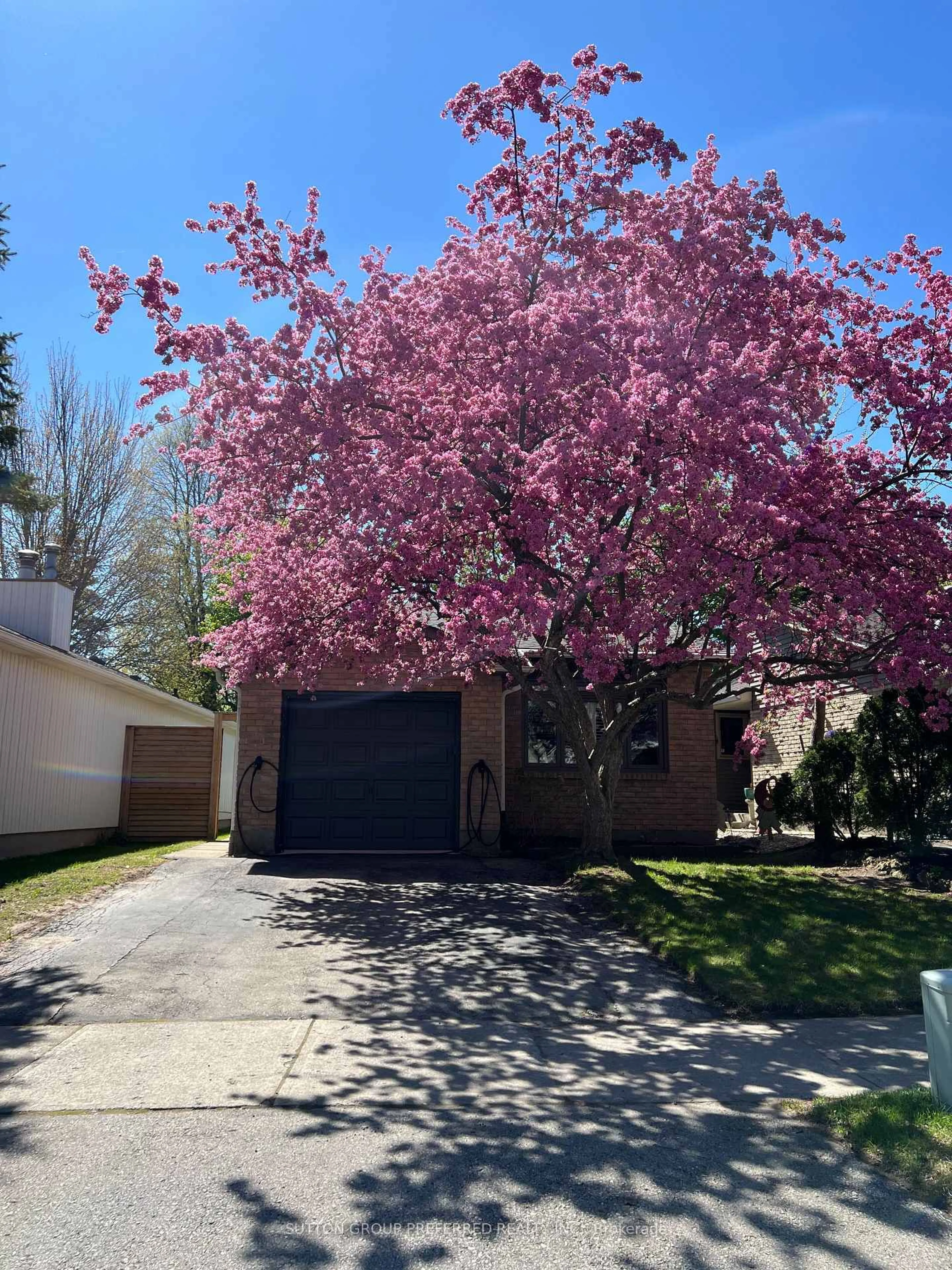Unknown for 1790 Aldersbrook Rd, London North Ontario N6G 3E4