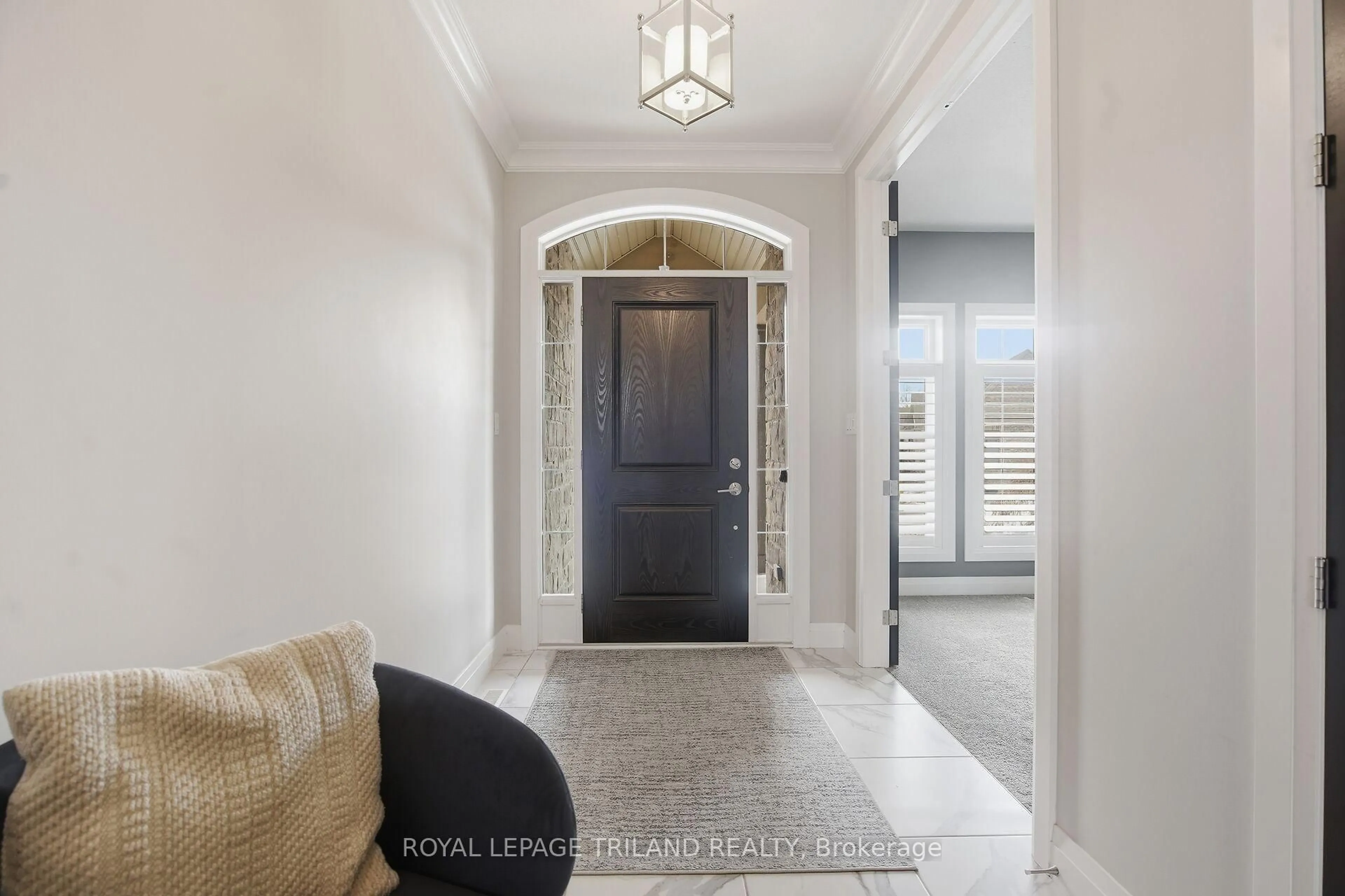 Indoor entryway for 1205 Riverside Dr #46, London North Ontario N6H 0H7