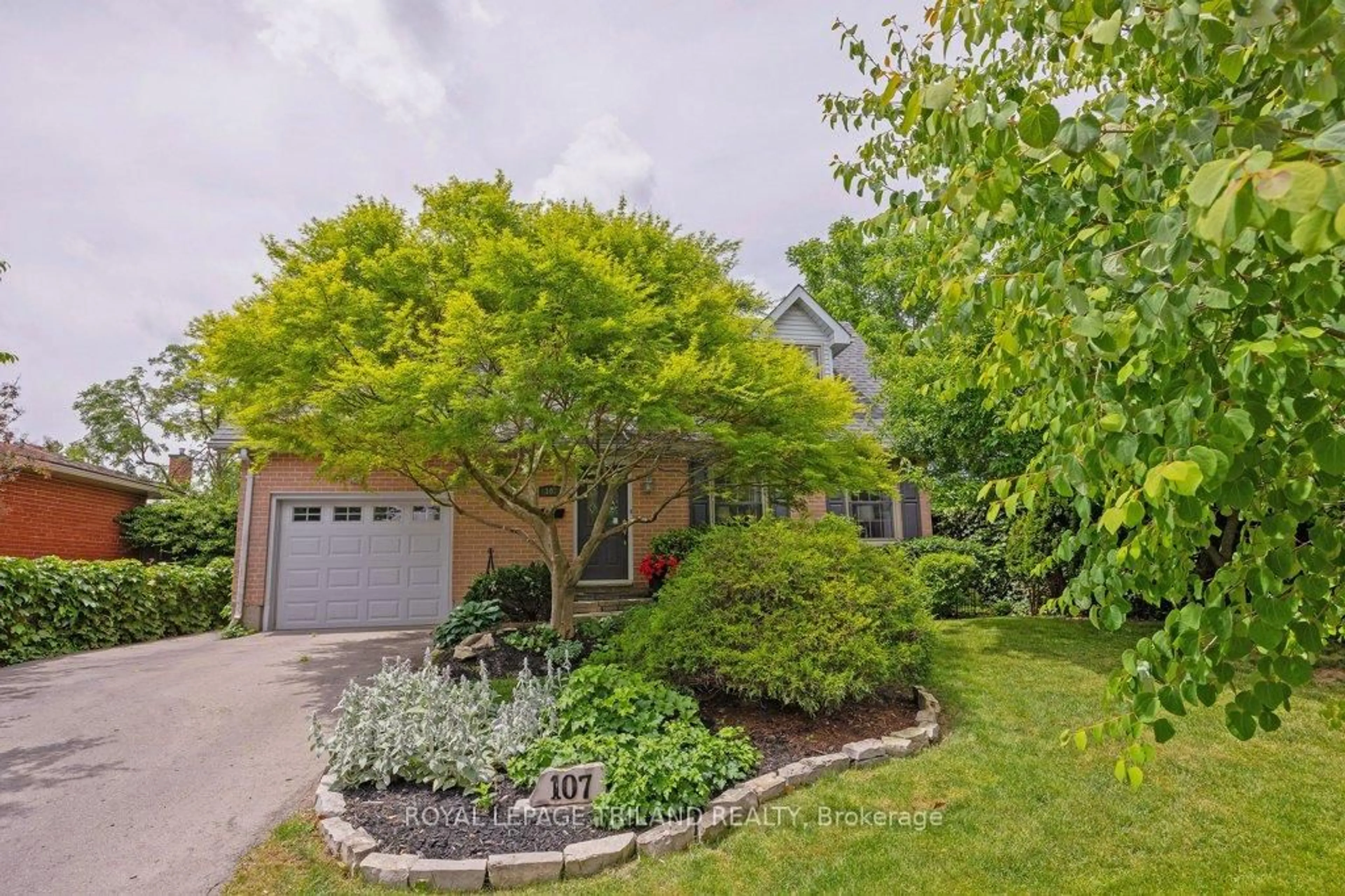 Unknown for 107 Golfdale Pl, London South Ontario N6C 5S3