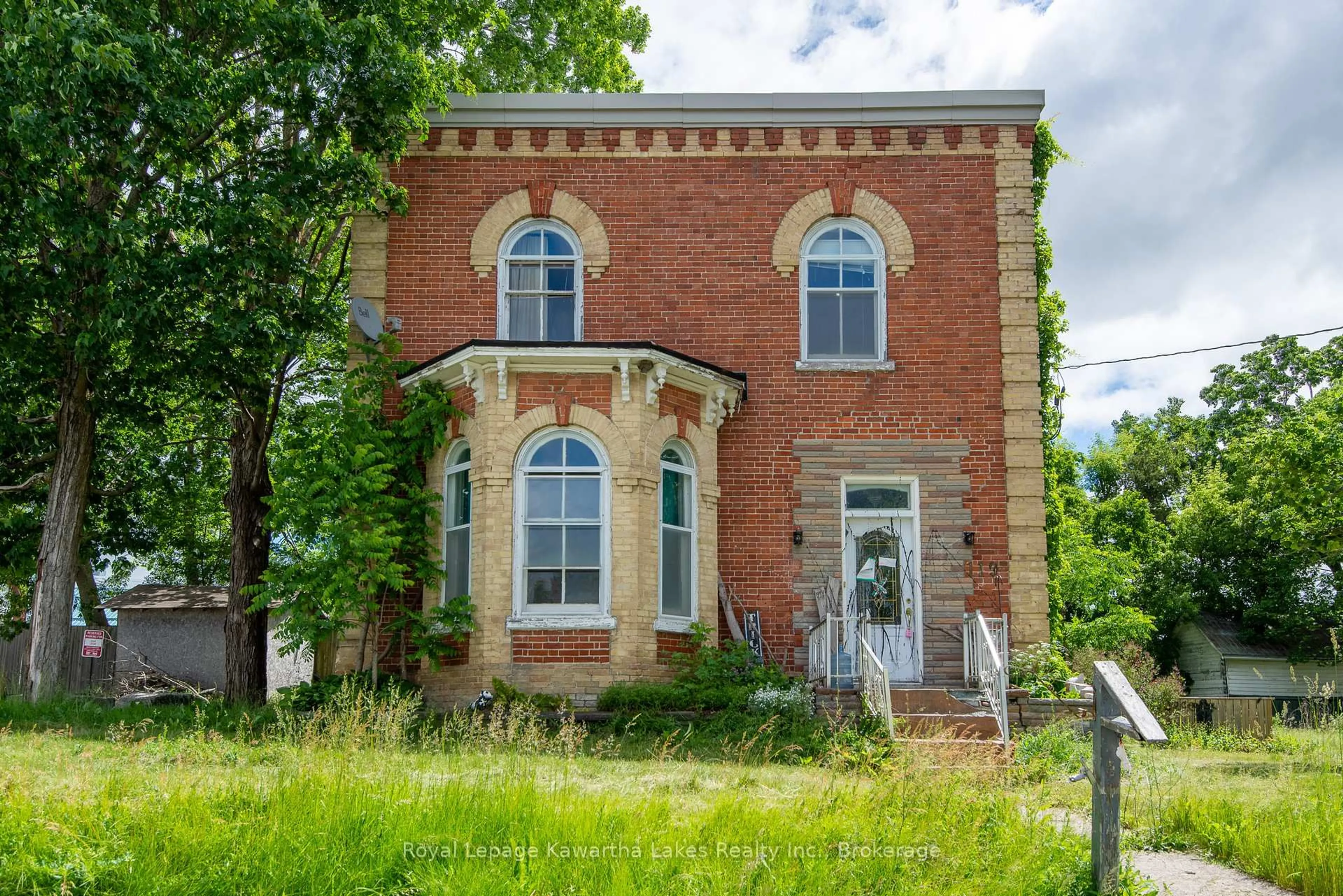 Home with brick exterior material, building for 119 Agnes St, Kawartha Lakes Ontario K0M 2T0