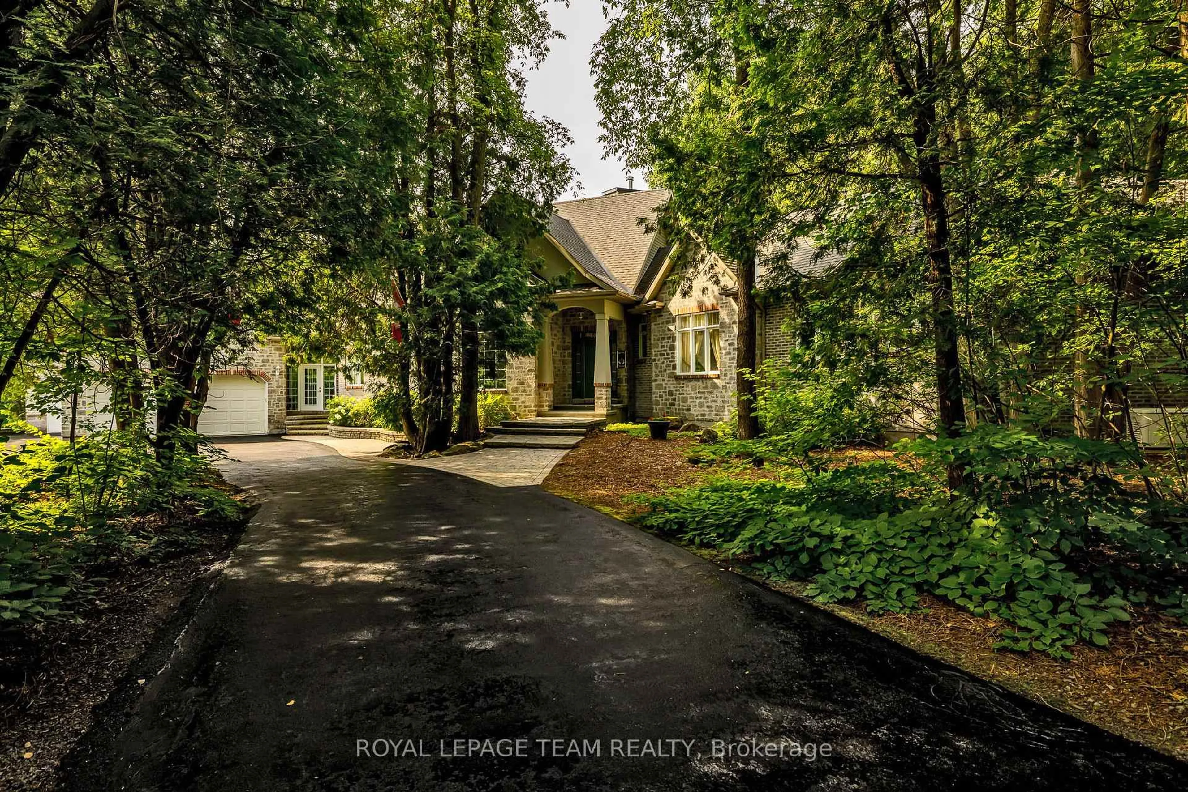 Unknown for 6196 Deermeadow Dr, Ottawa Ontario K4P 1M9