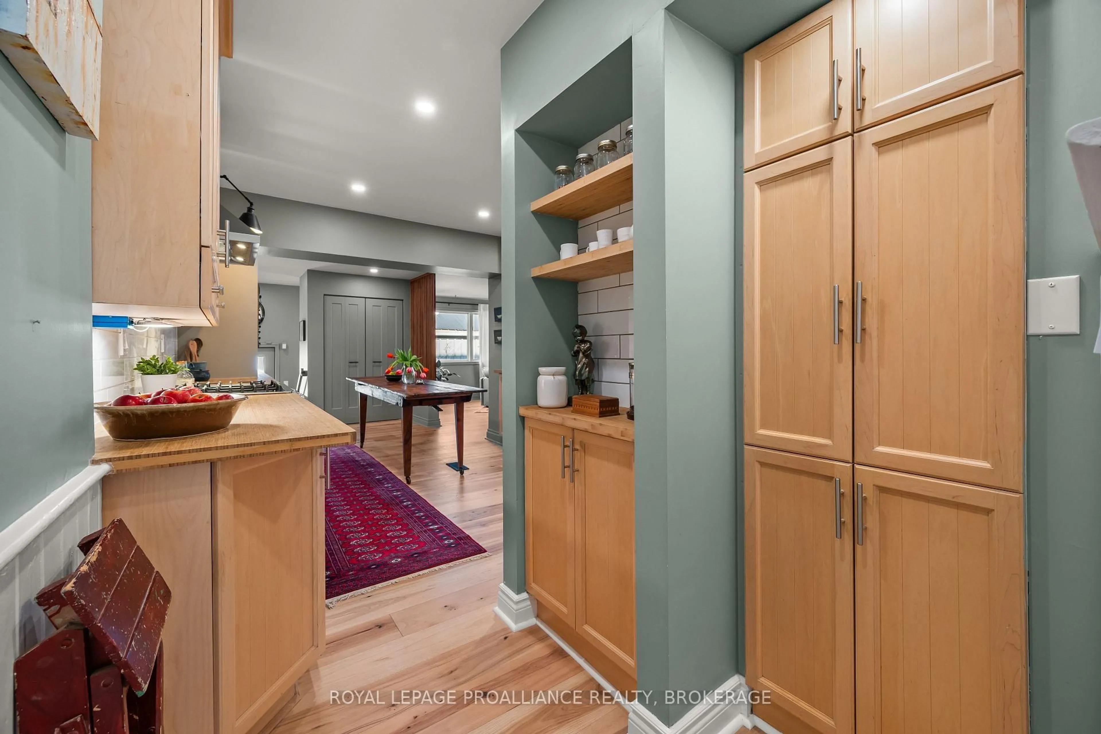 Open concept kitchen, unknown for 145 Charles St, Gananoque Ontario K7G 1T9