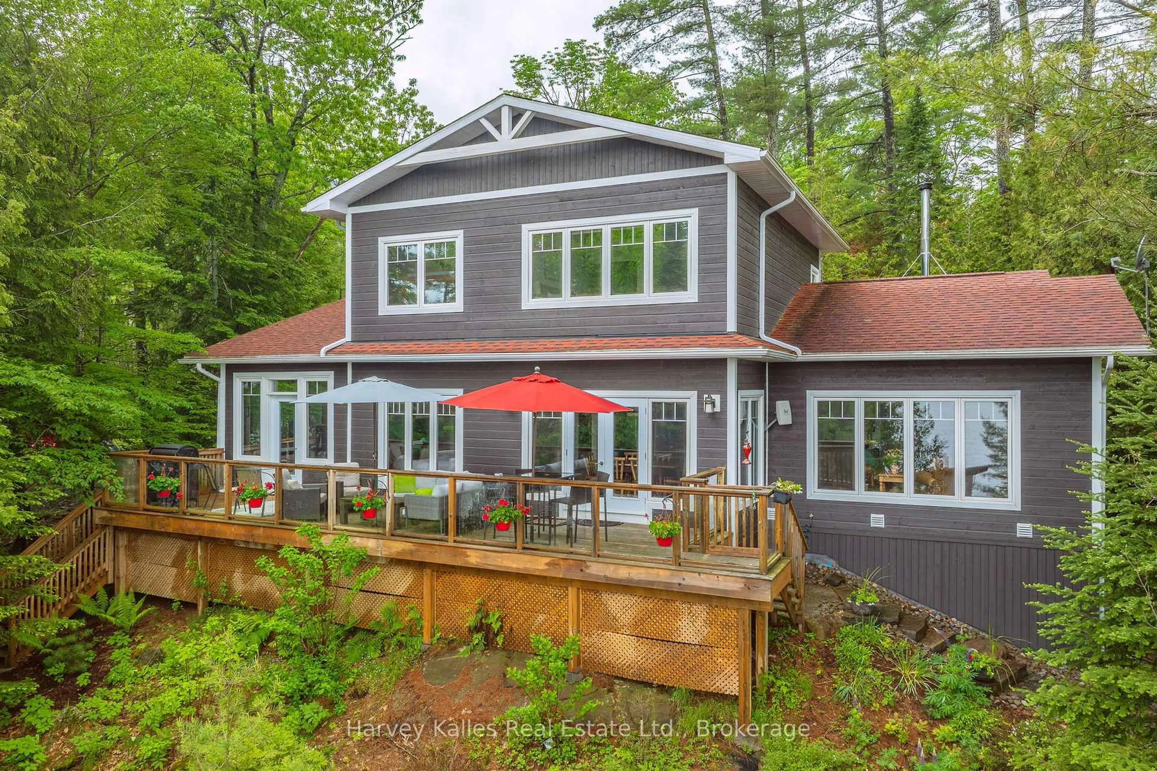 Patio, water/lake/river/ocean view for 1059 Bona Vista Rd, Lake of Bays Ontario P1H 2J3