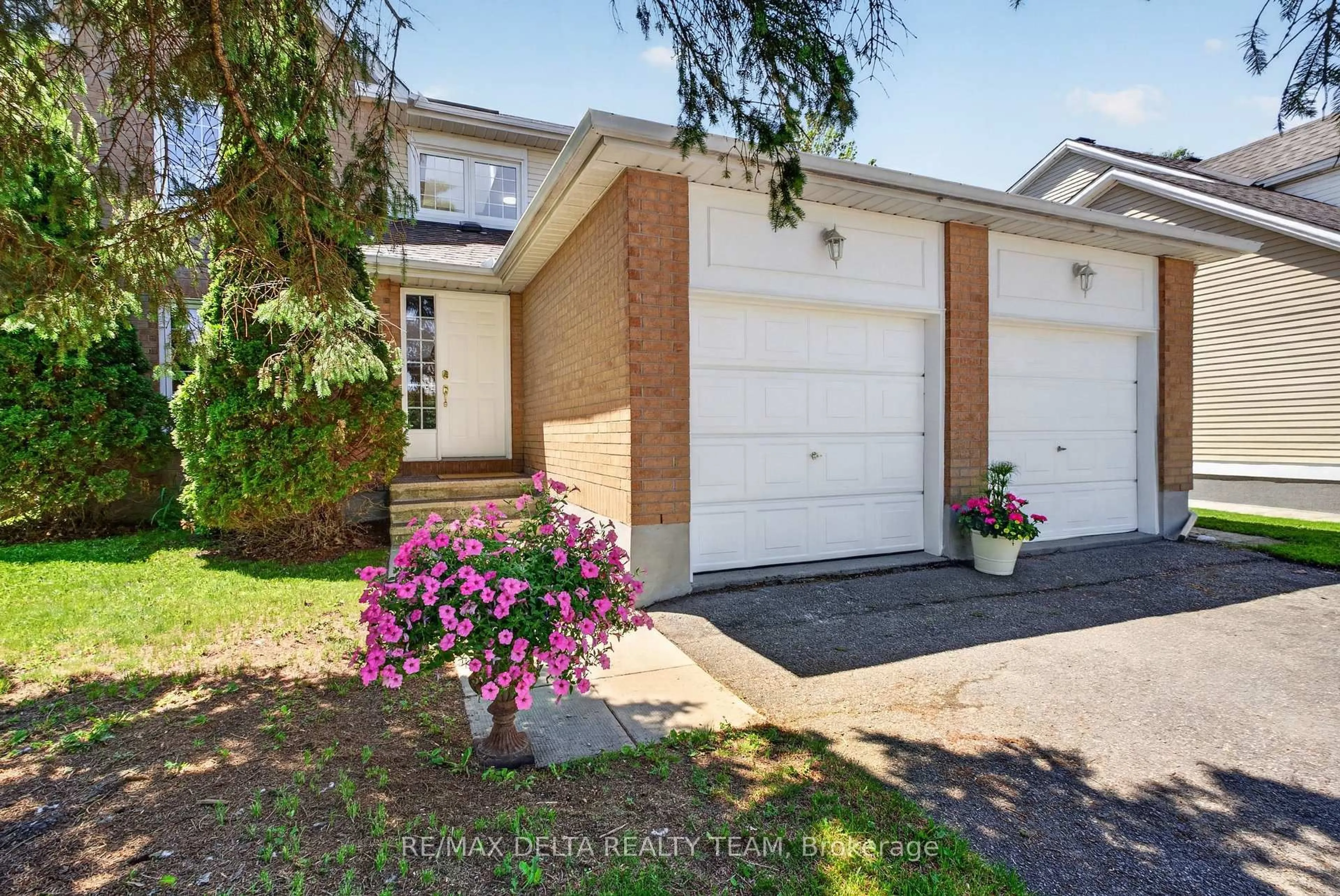 Home with brick exterior material, street for 664 Thicket Way, Ottawa Ontario K4A 3B1