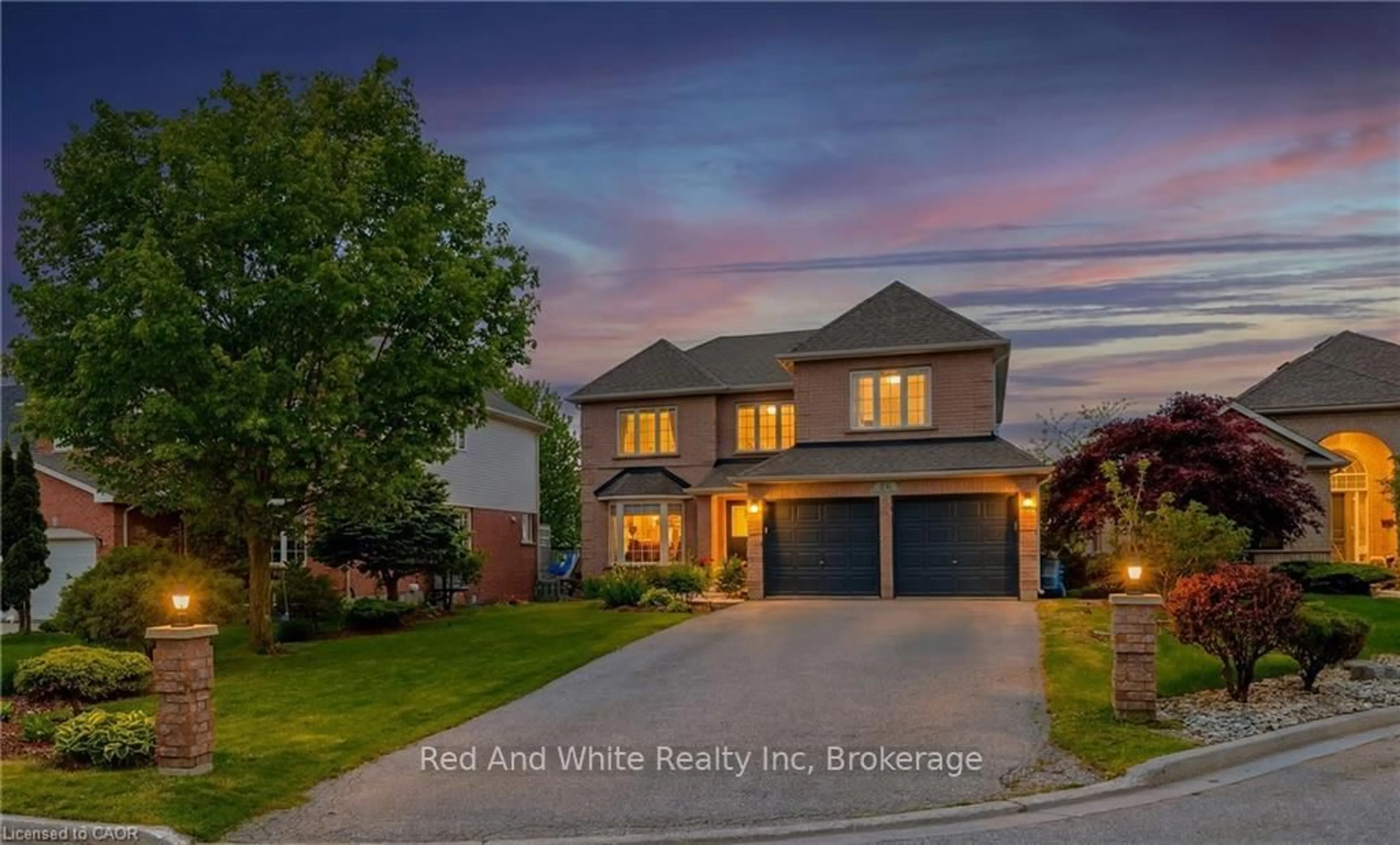 A pic from outside/outdoor area/front of a property/back of a property/a pic from drone, street for 26 Shadyridge Pl, Kitchener Ontario N2N 3J1