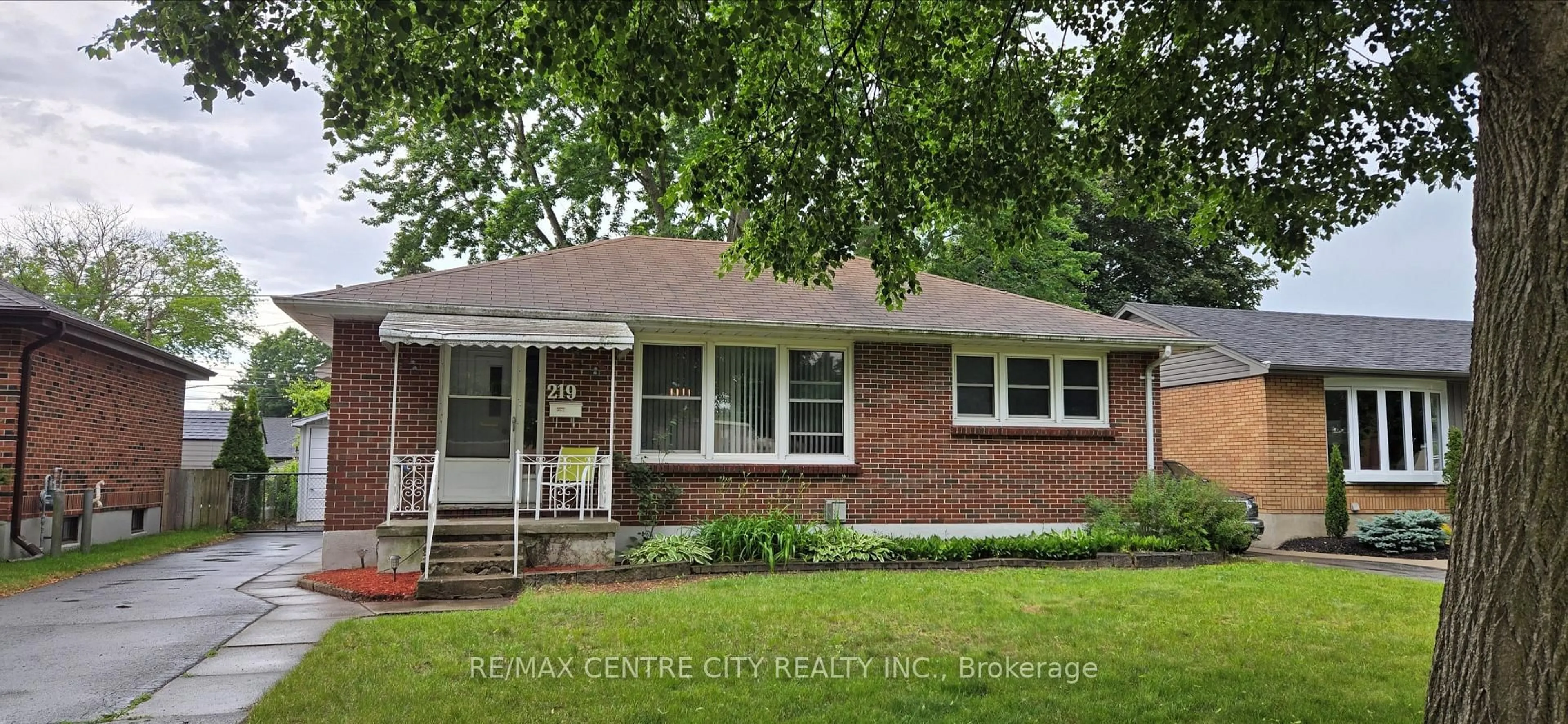 Home with brick exterior material, street for 219 Fairway Ave, London East Ontario N5W 1J2