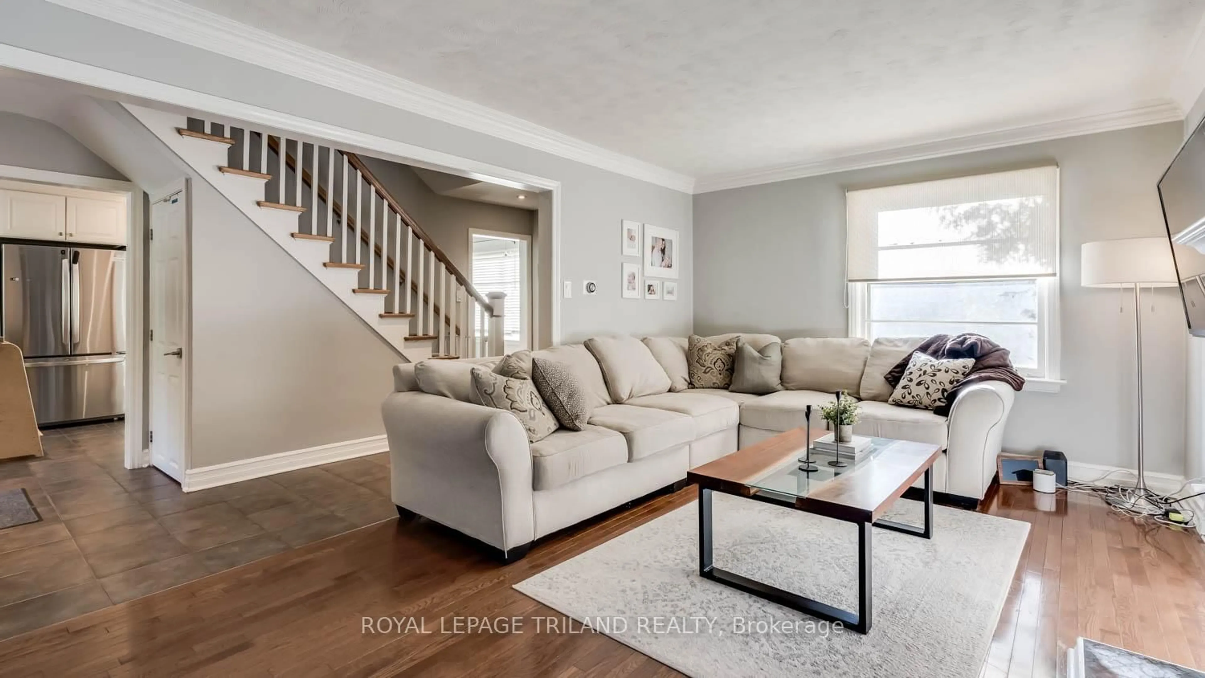 Living room with furniture, unknown for 23 Braemar Cres, London North Ontario N6H 2X2