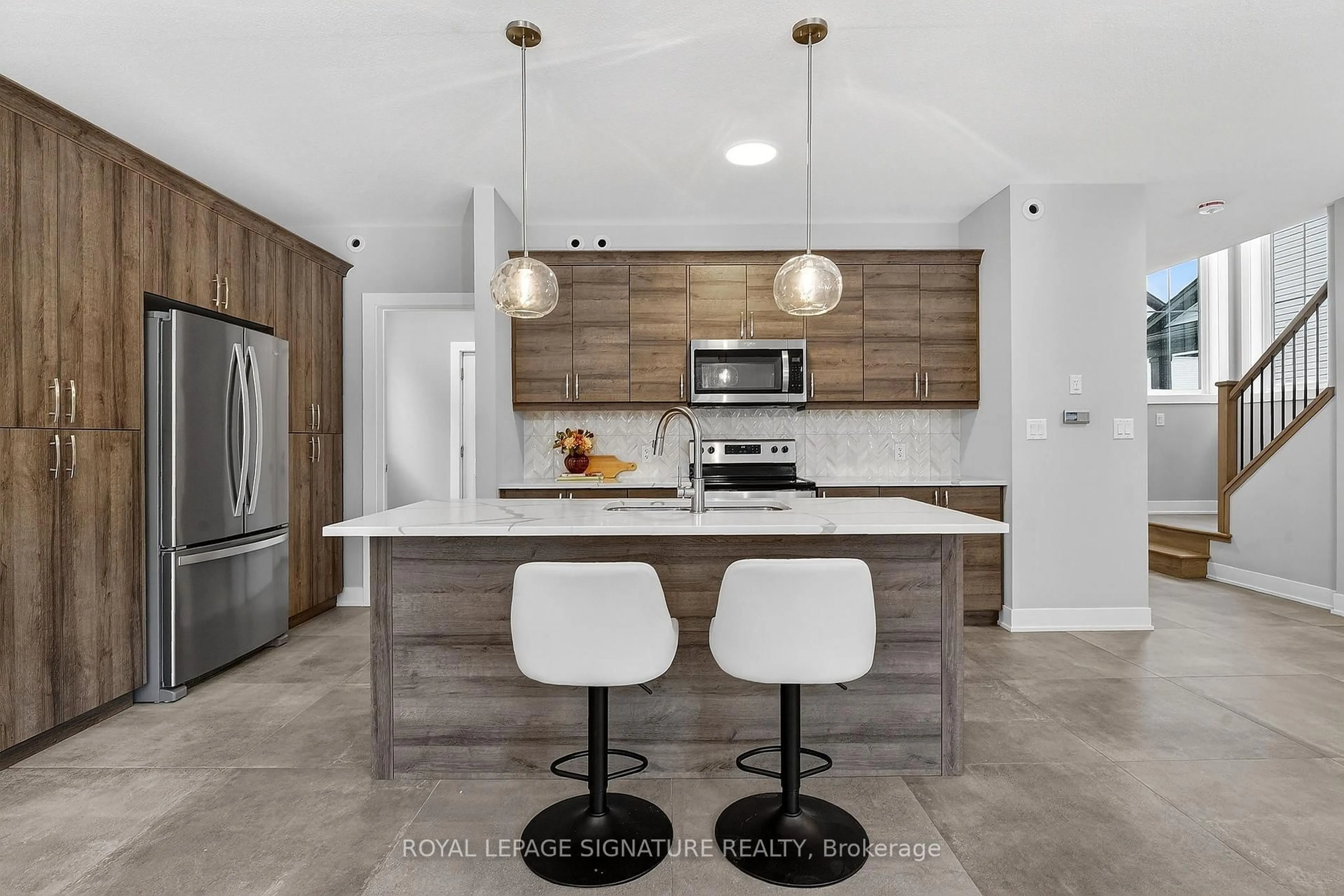 Contemporary kitchen, ceramic/tile floor for 297 Whiting St #16, Ingersoll Ontario N5C 3W5