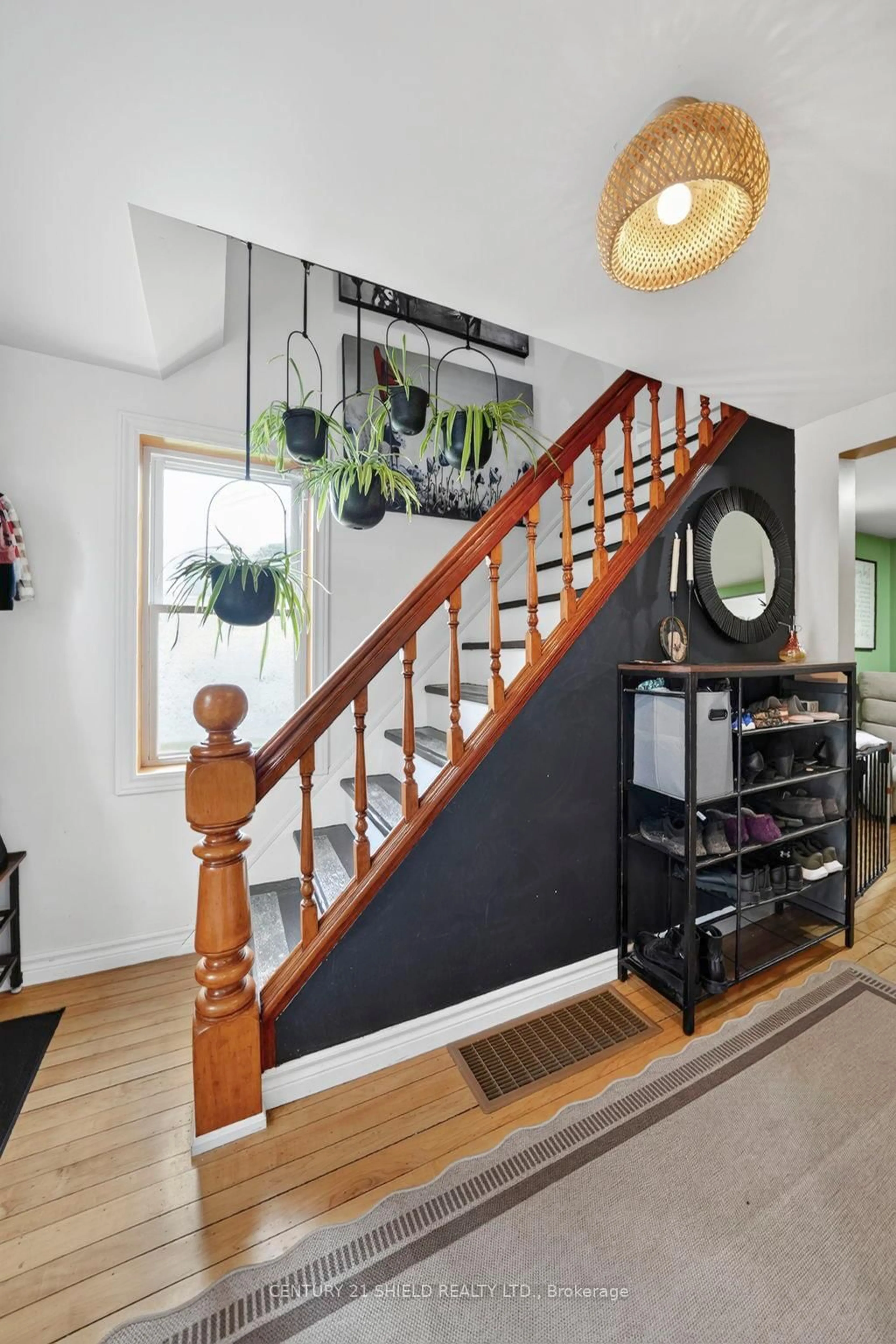 Indoor entryway for 21149 Concession 5 Rd, South Glengarry Ontario K0C 1Z0