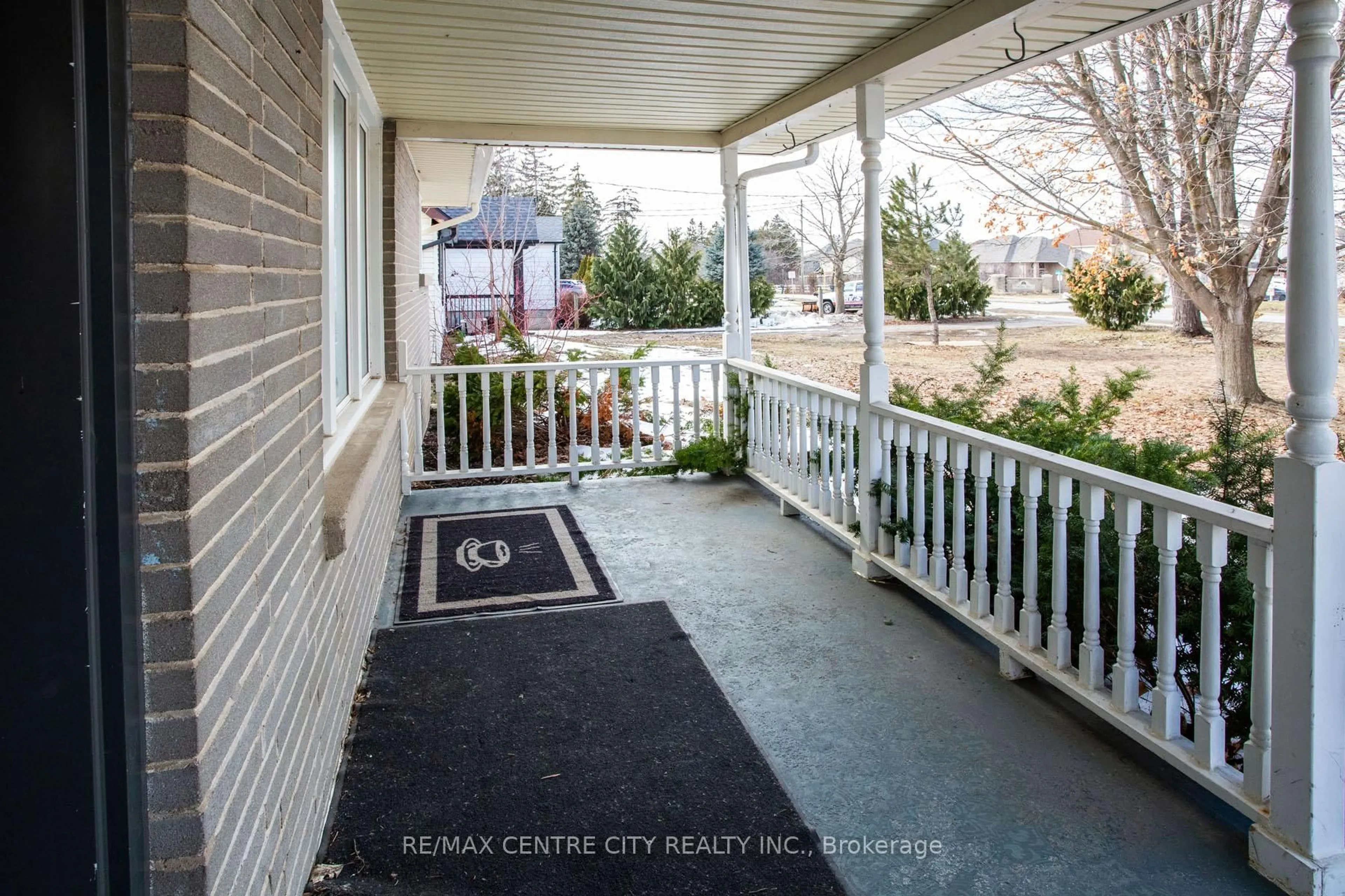 Unknown for 1231 Sunningdale Rd, London North Ontario N5X 4B1