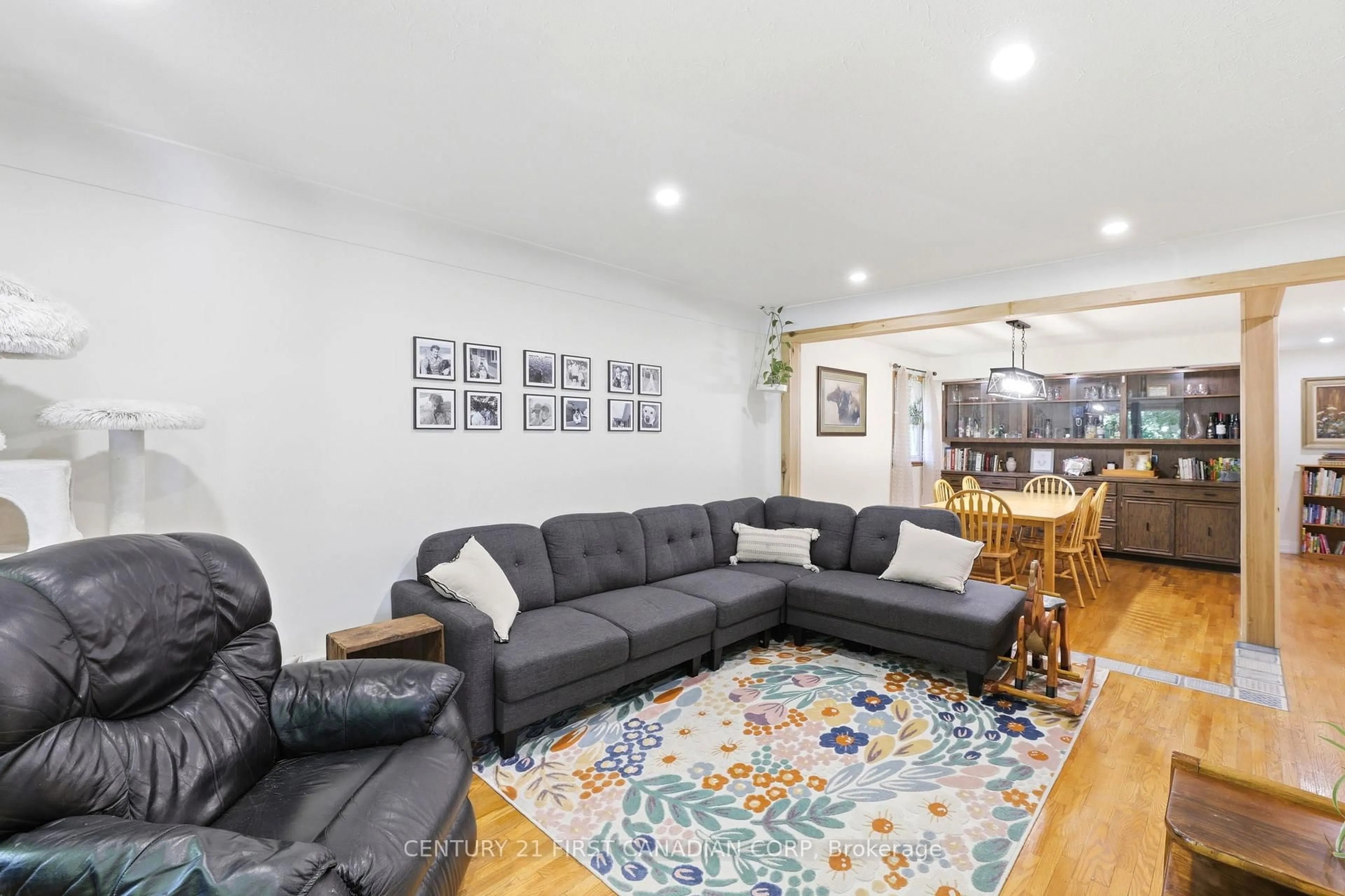 Living room with furniture, unknown for 152 Ellen St, Chatham-Kent Ontario N0P 1A0