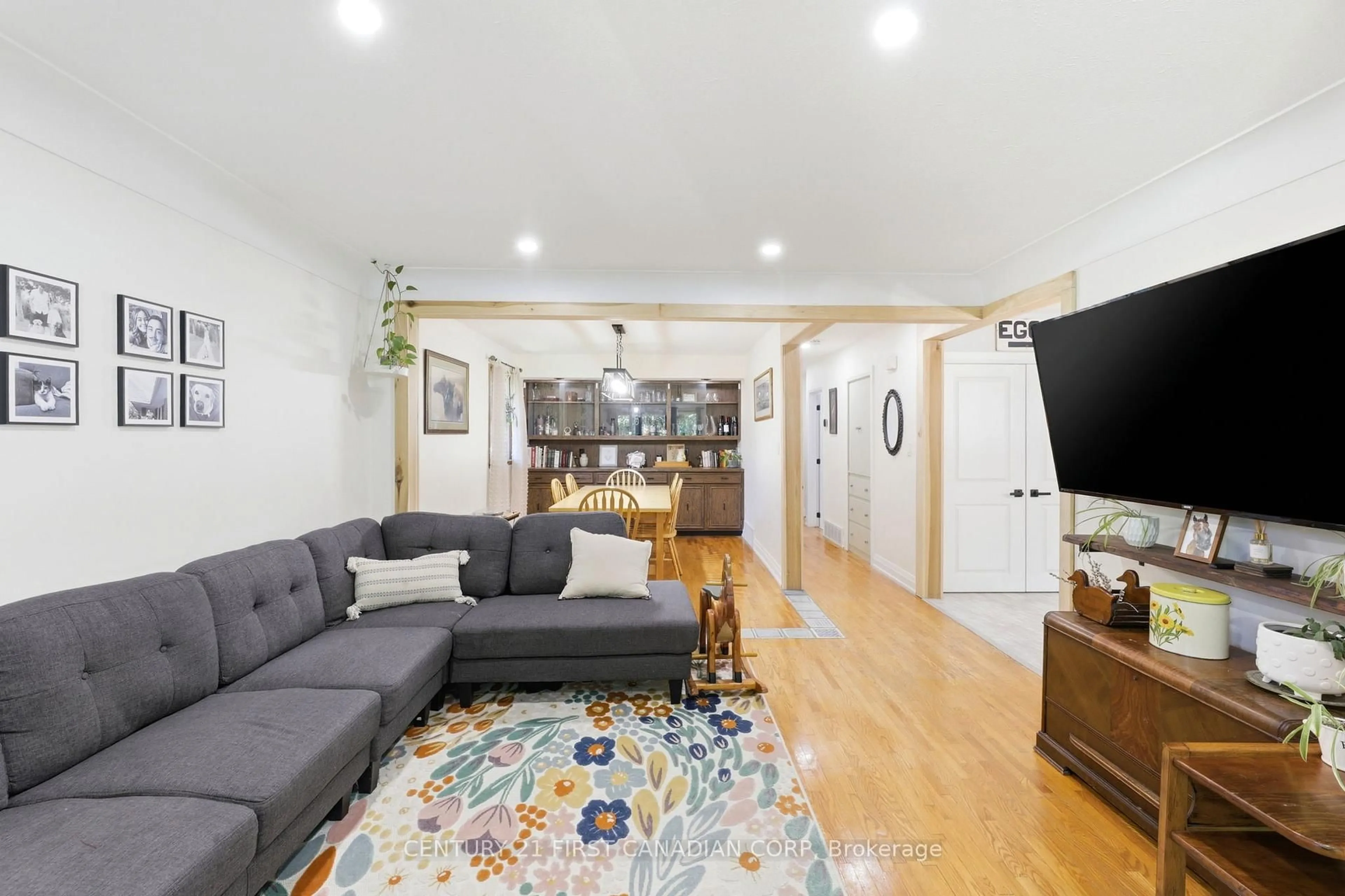 Living room with furniture, unknown for 152 Ellen St, Chatham-Kent Ontario N0P 1A0