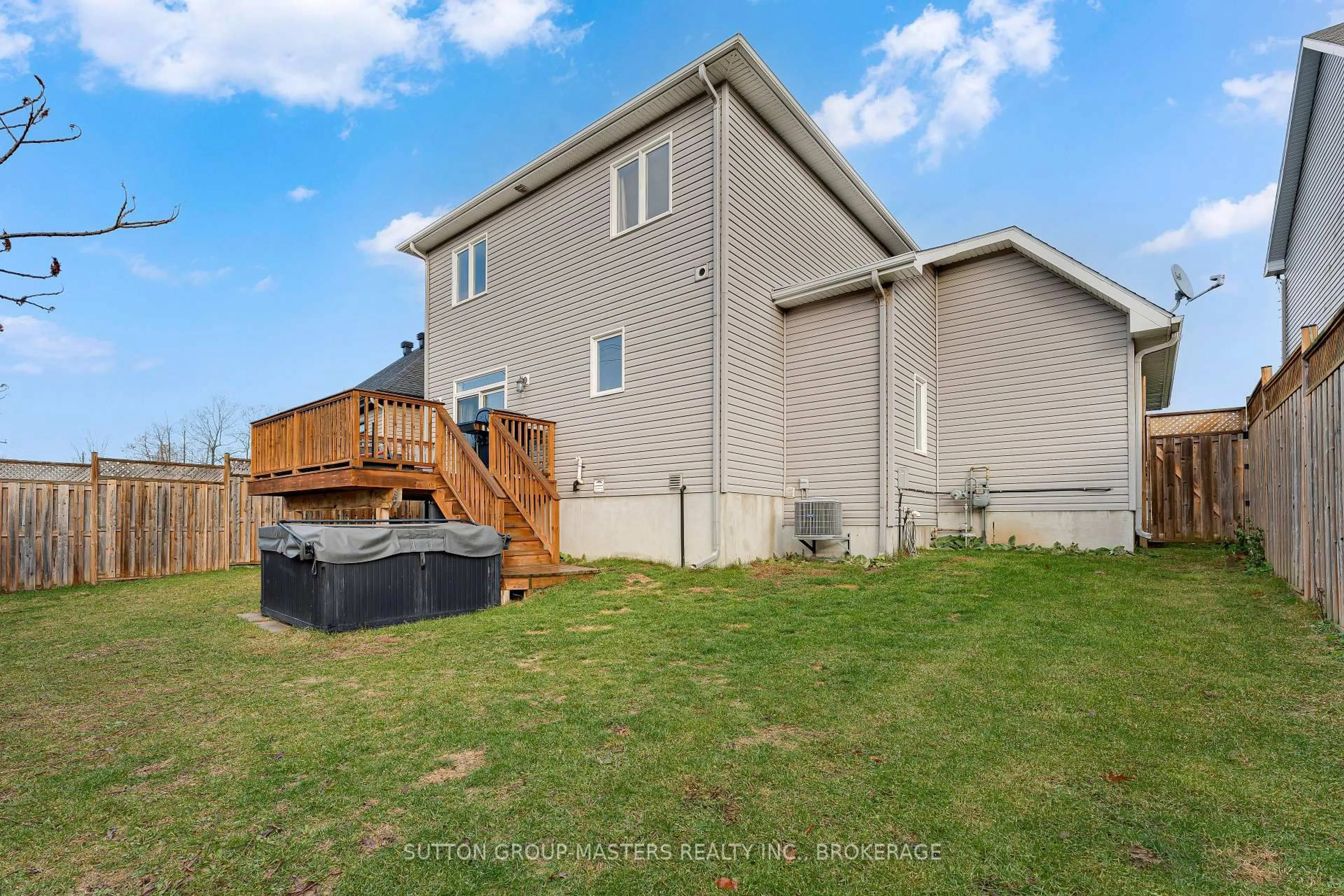A pic from outside/outdoor area/front of a property/back of a property/a pic from drone, water/lake/river/ocean view for 317 Nalon Rd, Gananoque Ontario K7G 0A3