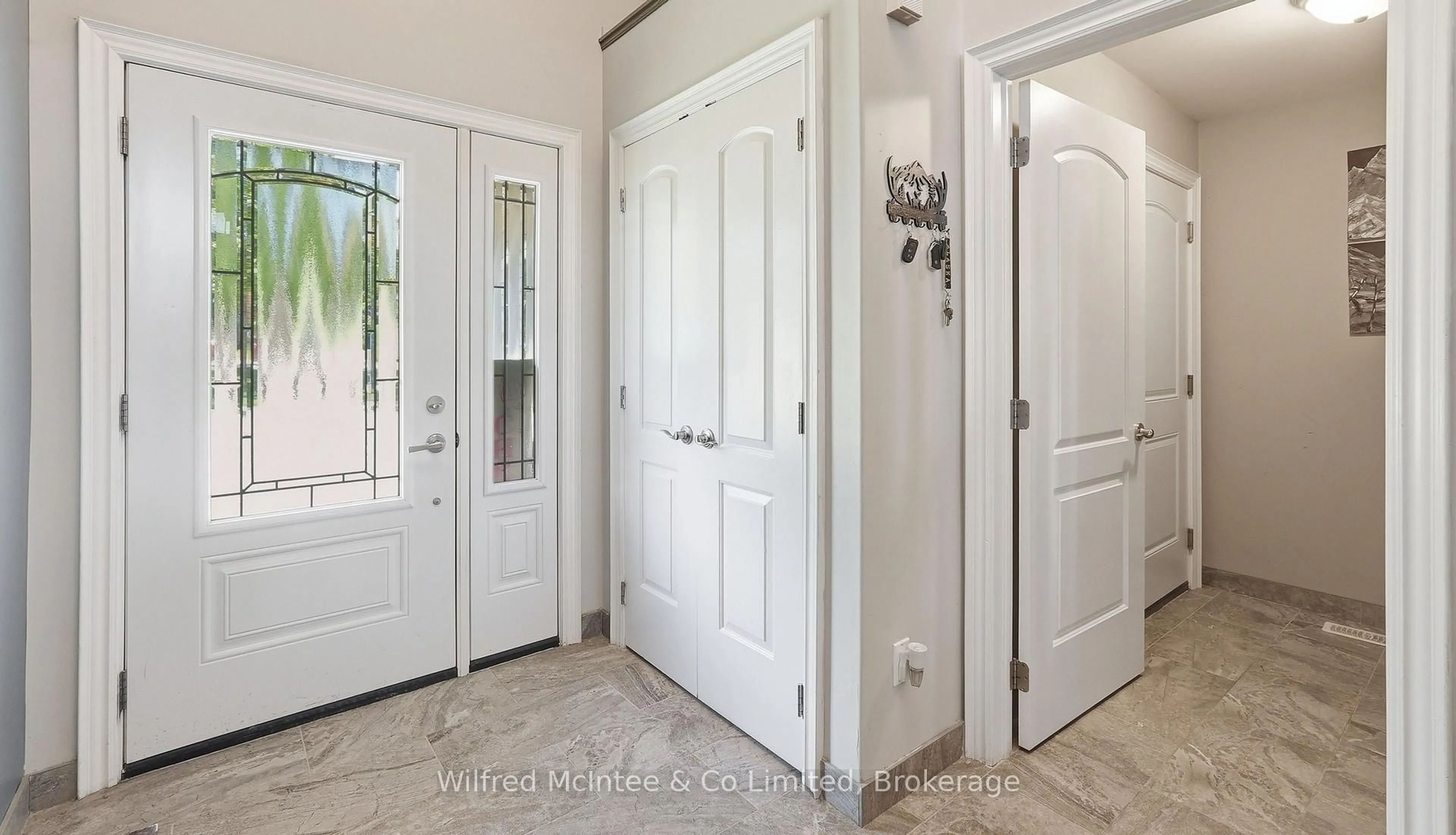 Indoor entryway for 29 Church St, Melancthon Ontario L9V 3G1